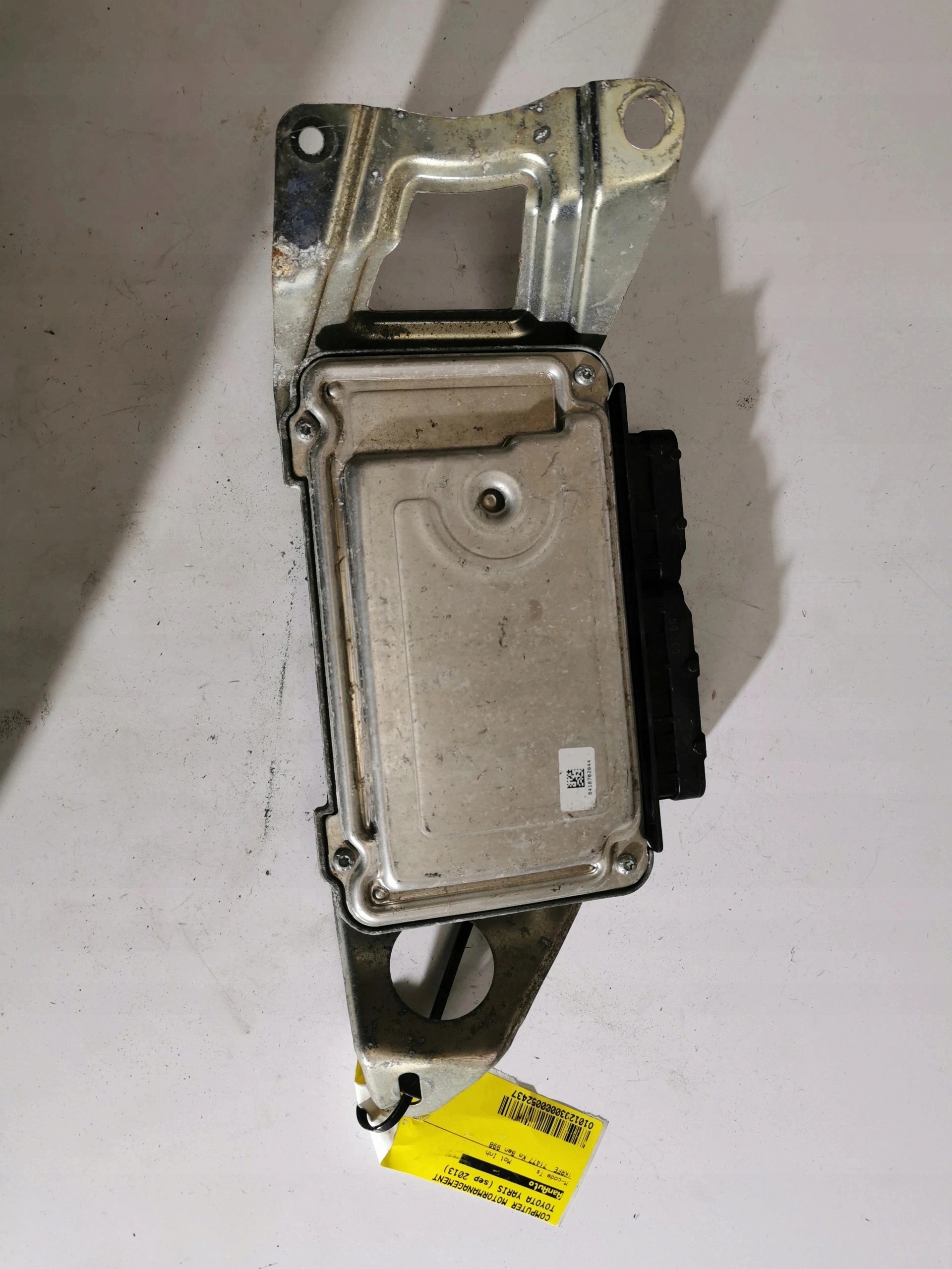 TOYOTA YARIS 1.0B 89661-0DF10 0261S07104 computer