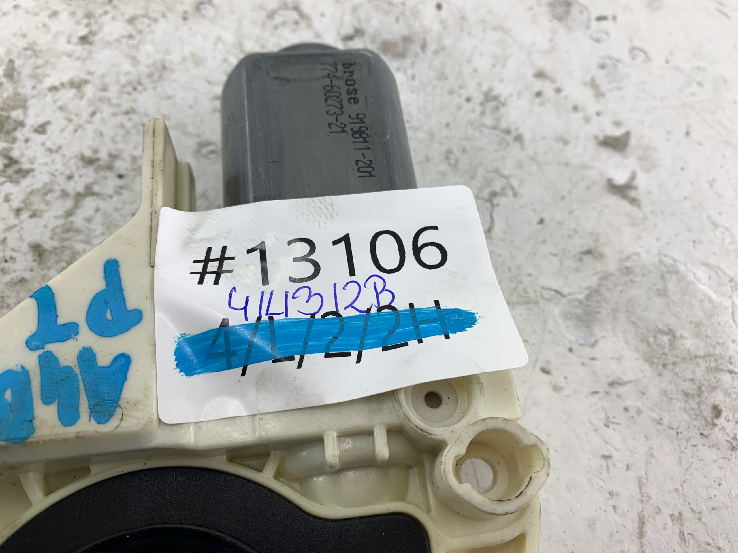 AUDI A4 B8 mini motor windows right rear part 8K0959812A