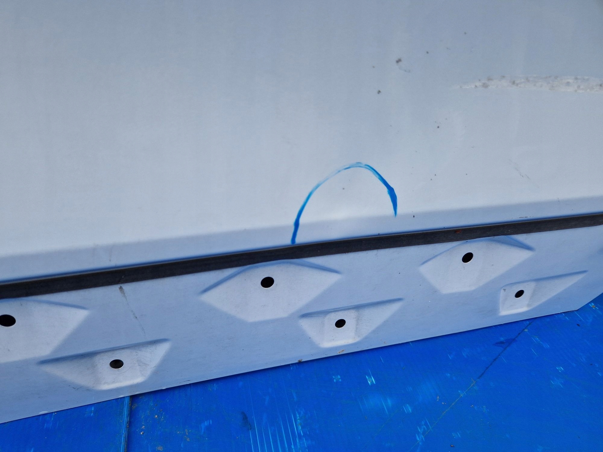 door right rear. SUZUKI SX4 S-CROSS 2013R->