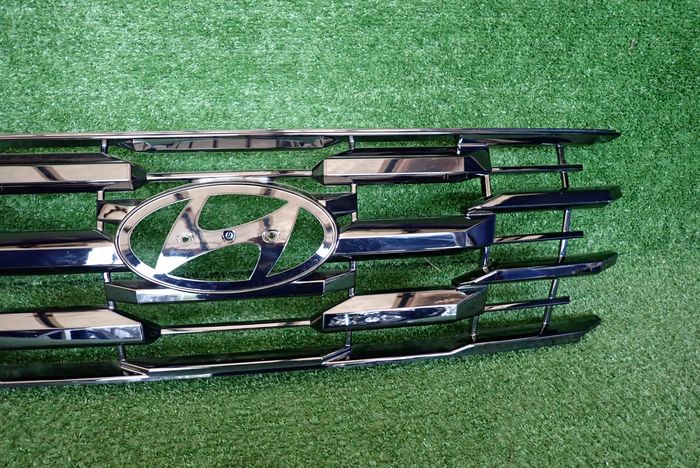 HYUNDAI TUCSON IV LIFT 24- Grille