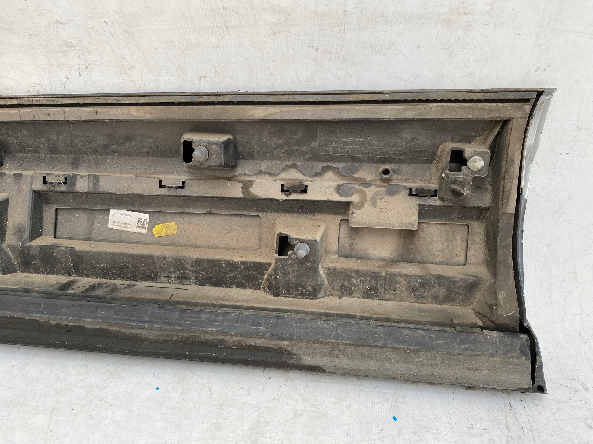 AUDI Q7 II 15- SLINE moulding door right front 4M0853960B