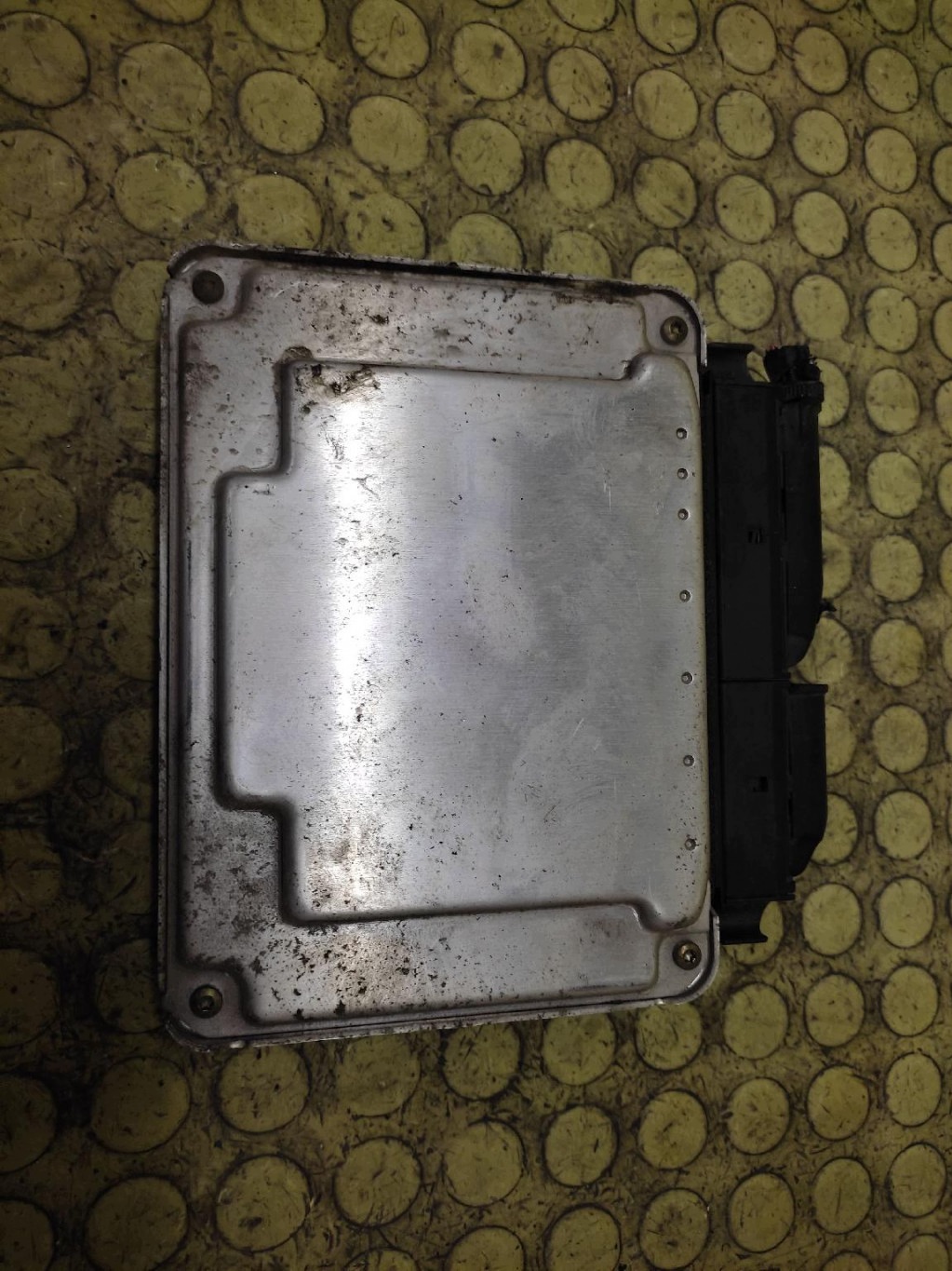 SEAT IBIZA control unit of the engine 0281010690