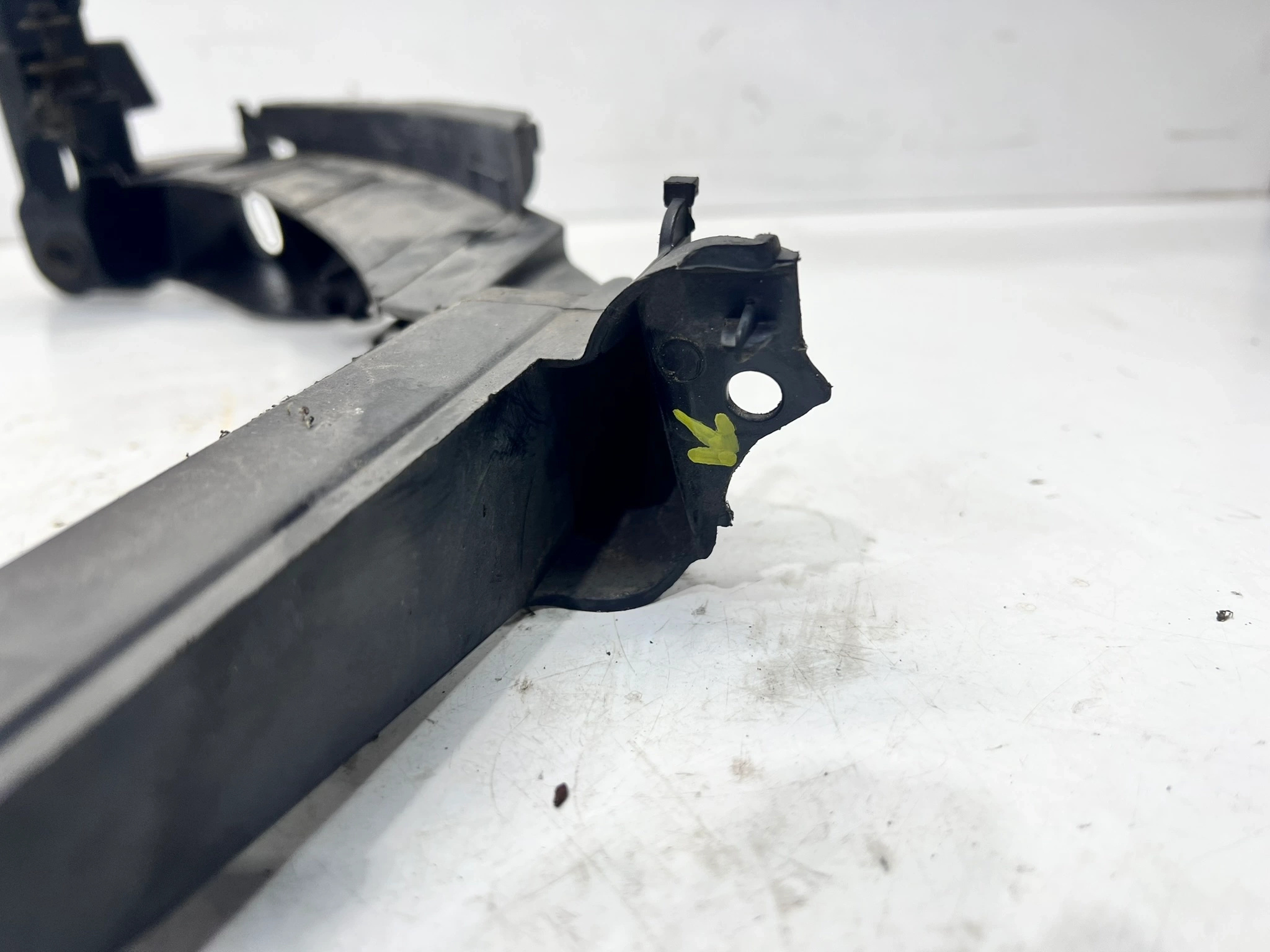 support REFLEKTORA right AUDI A3 8P LIFT 8P0805608 1/25
