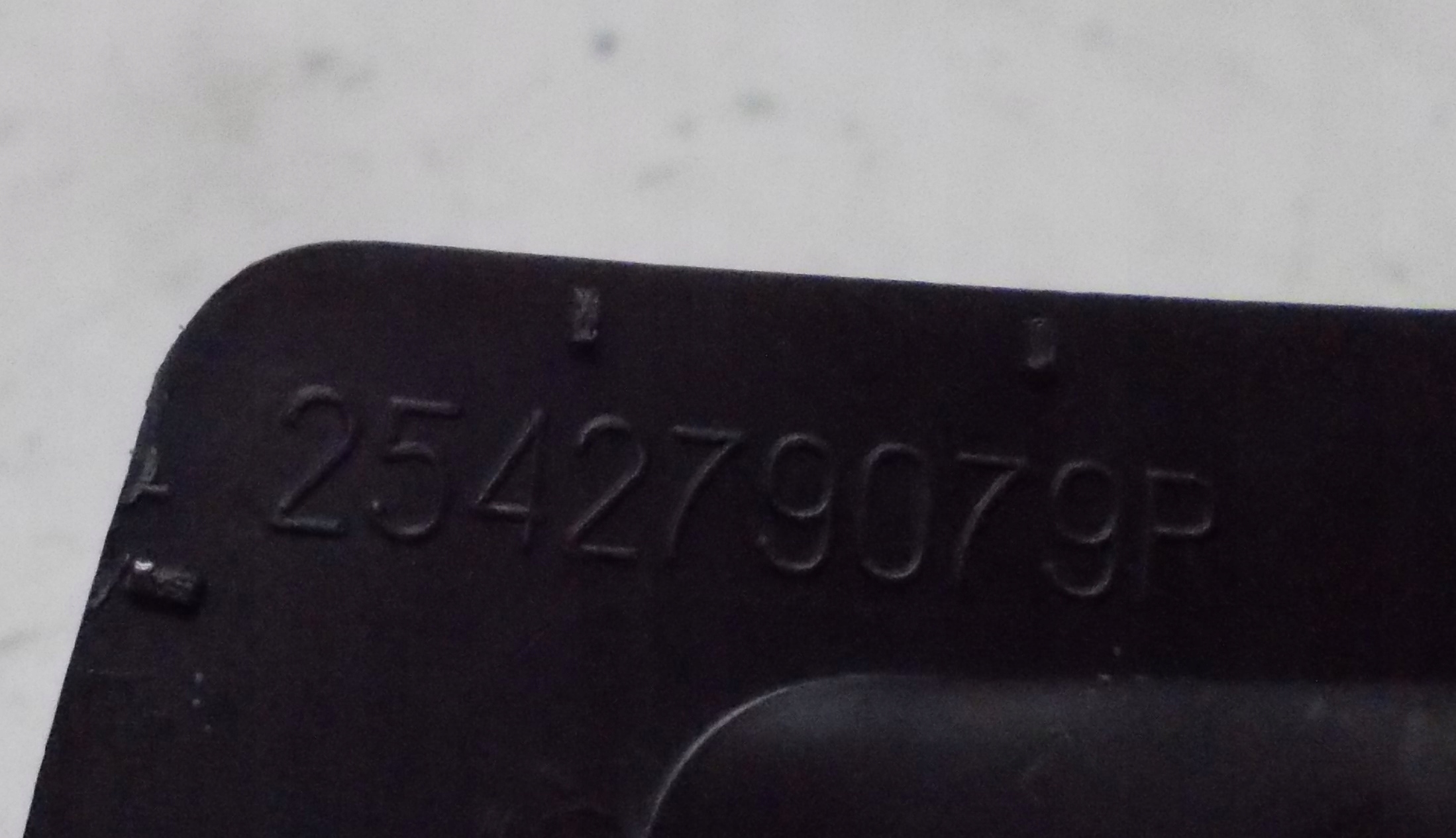 DACIA LOGAN 13R 1.4 TCE PANEL okna levý předek 254279079R