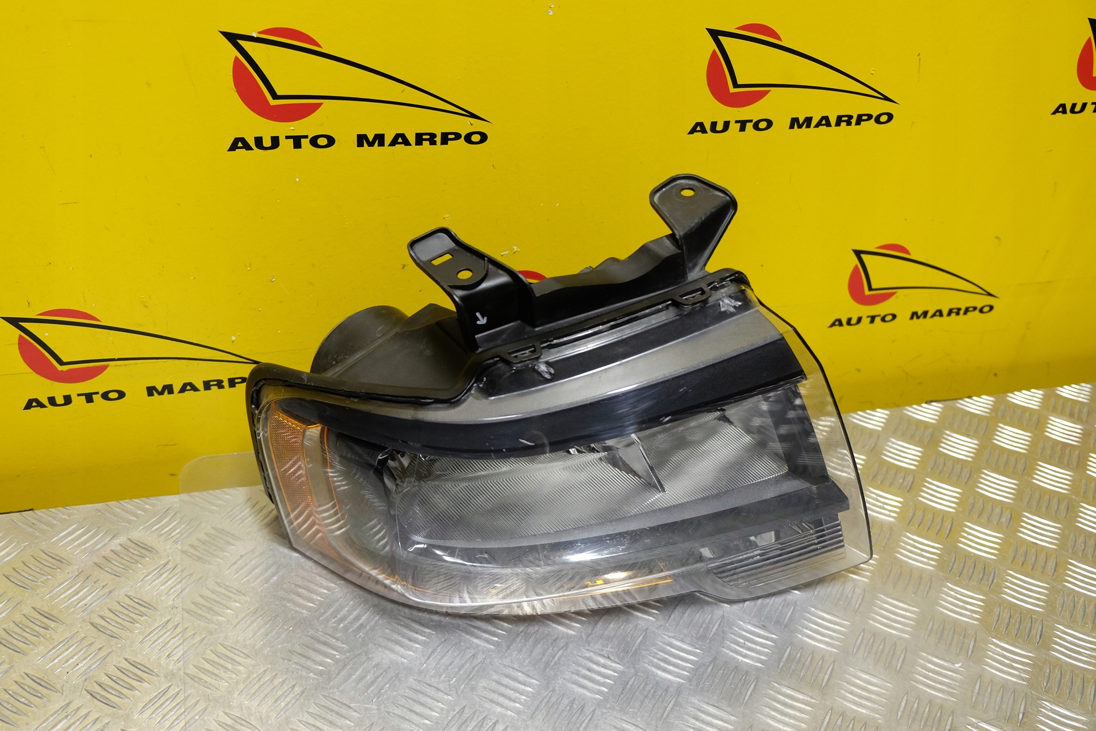 FORD EXPEDITION 2015-2017 REFLEKTOR LAMPA R USA Numer katalogowy części EXPEDITION15-ZWUSA