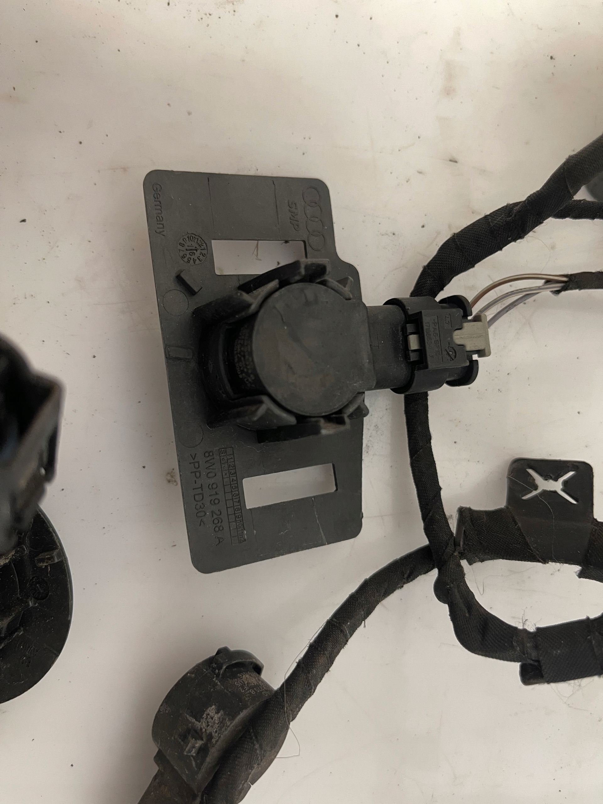 Audi A4 B9 cablaggio cablaggio 6X sensori parcheggio ASYSTENT Anteriore