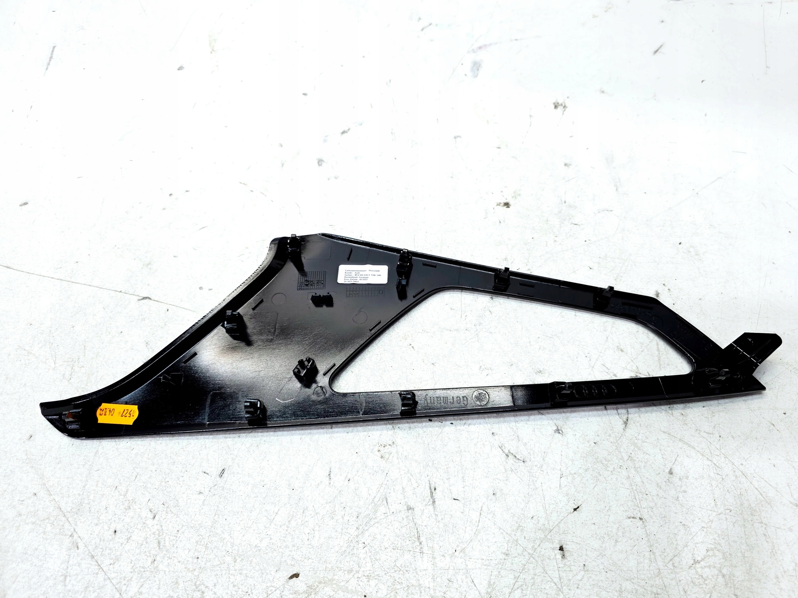 moulding DEKOR door right front AUDI Q4 E-TRON 89A959518A V58