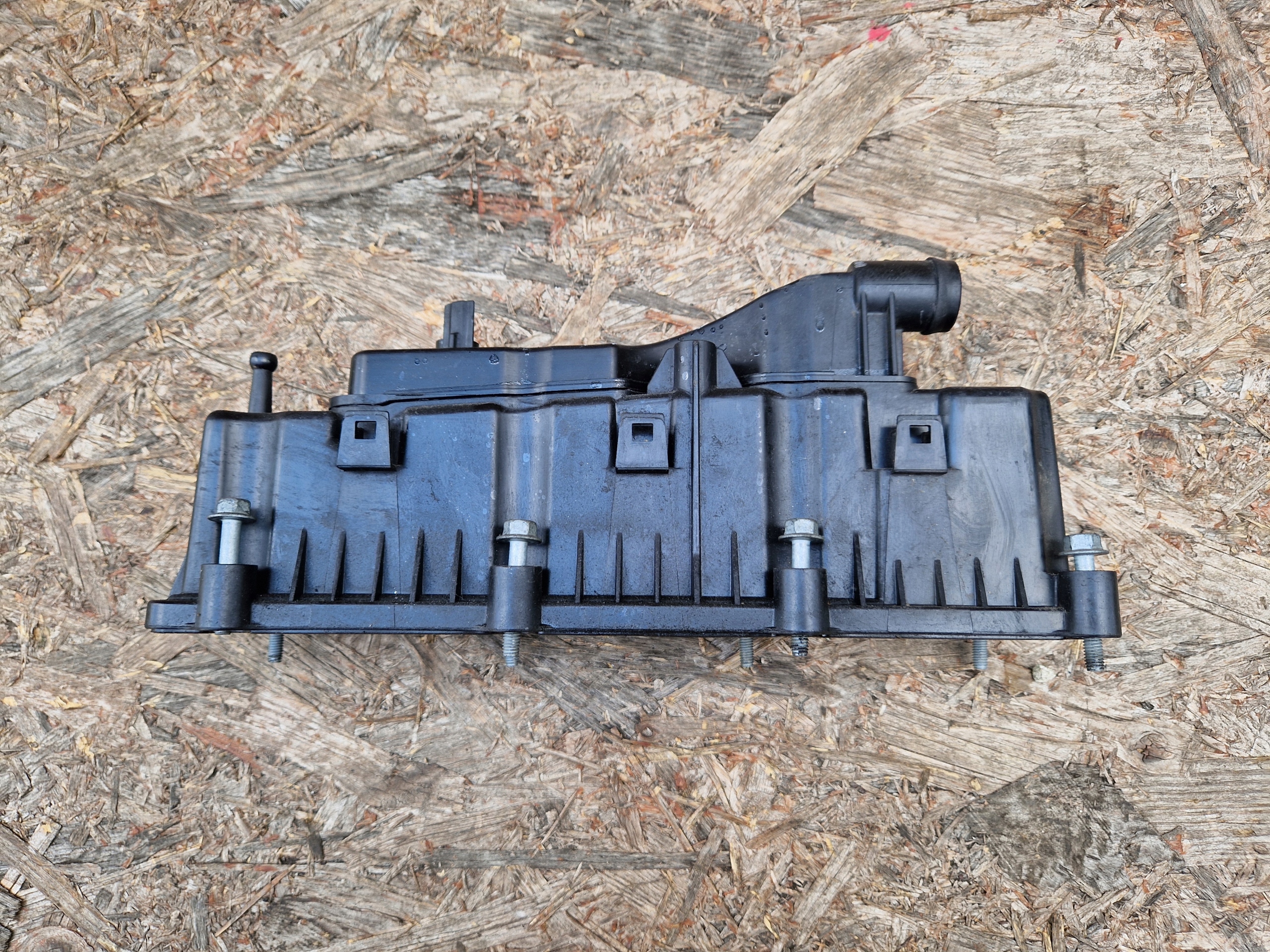 Abdeckung der Ventile LAND ROVER 2.0 D G4D3-6J014-BD