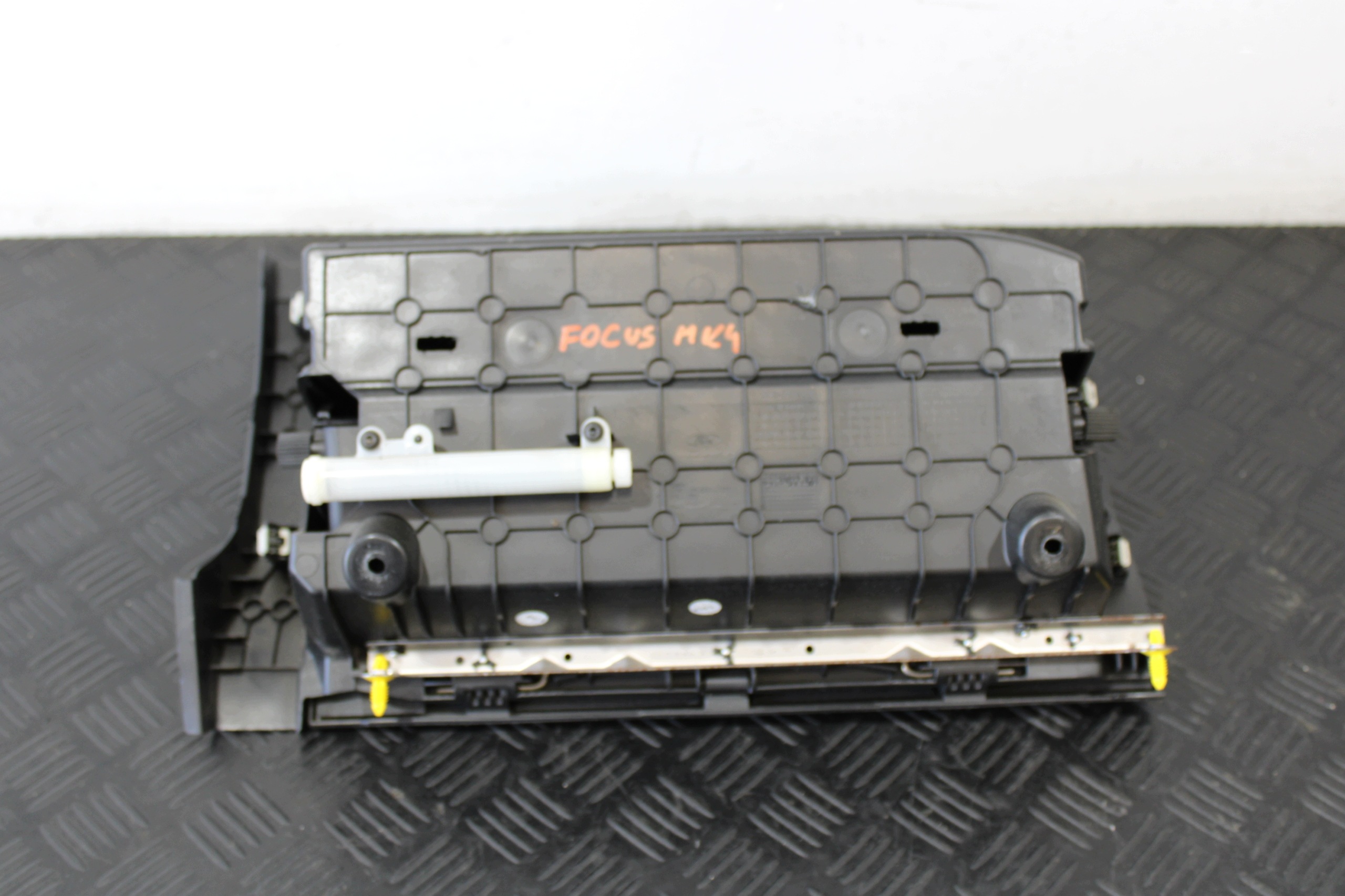 passenger compartment consoles JX7B-4A508-AF FORD FOCUS MK4 KOMBI ST-LINE