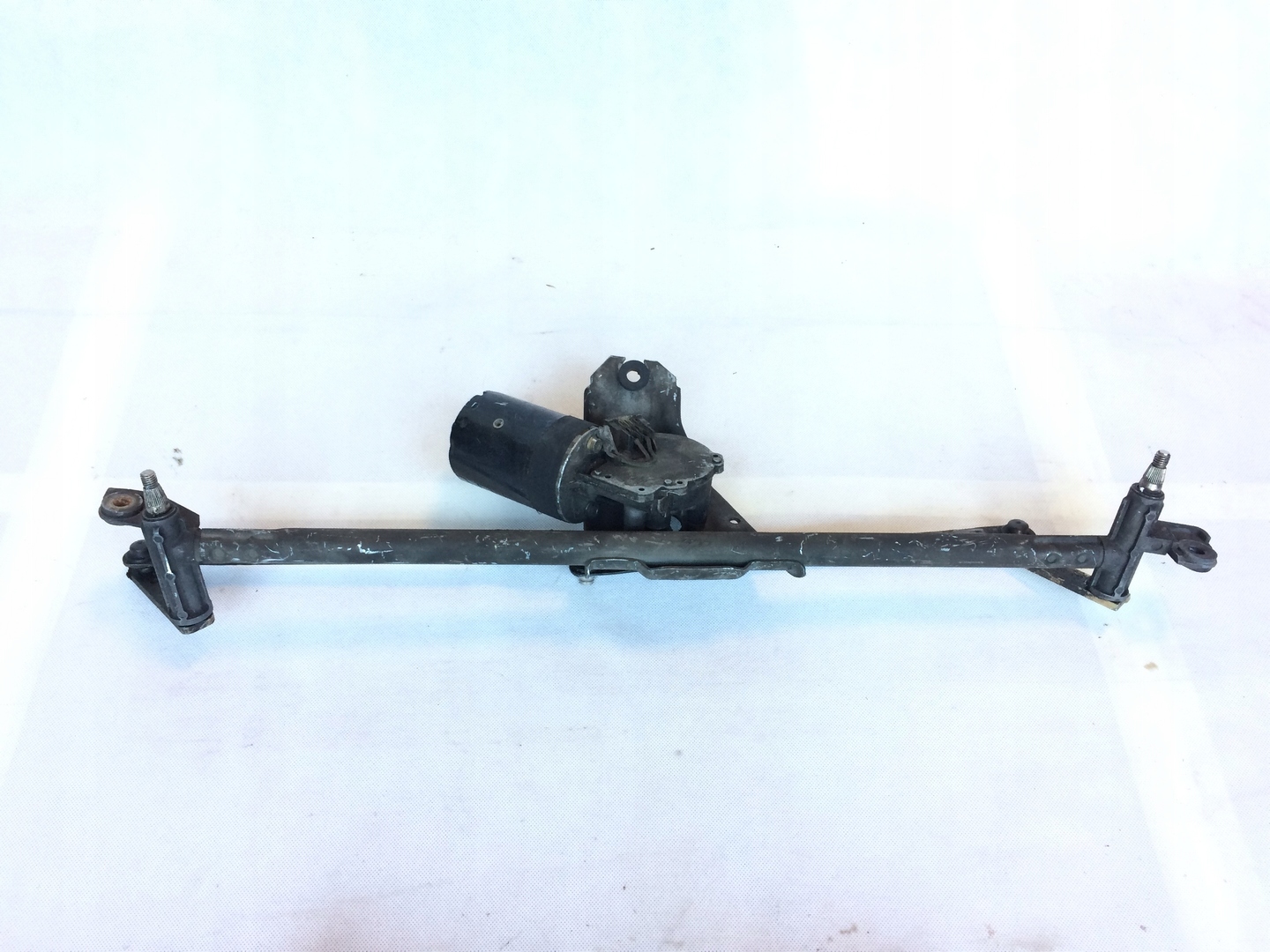 mechanism engine of wipers VW GOLF III front VW