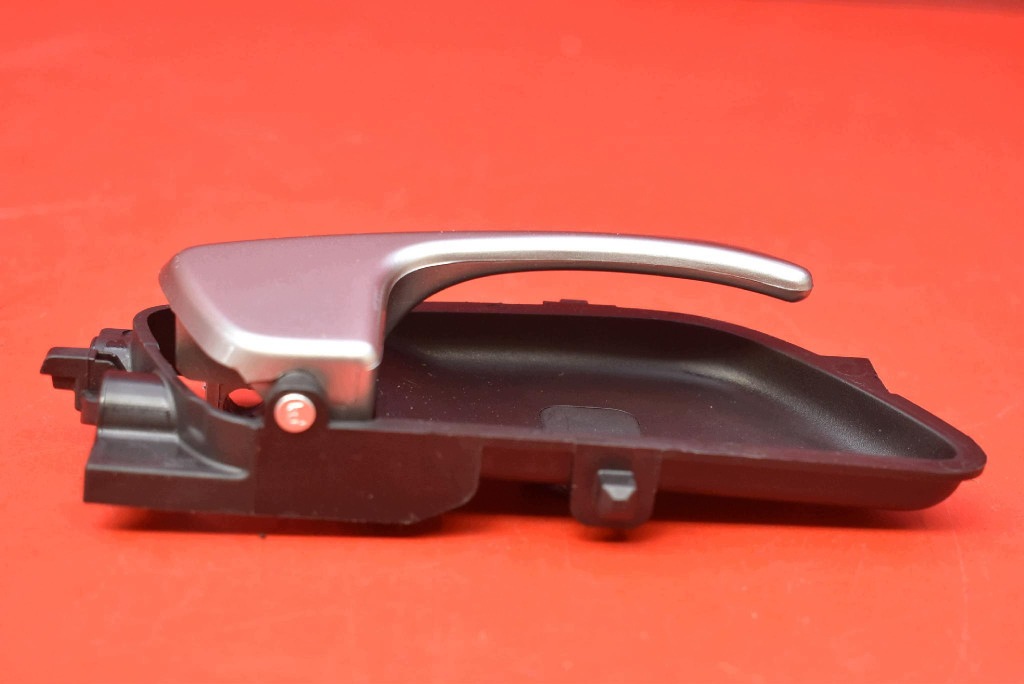 handle inner right front SREBRNA 82620-C7000 HYUNDAI I20 2 II 14-20