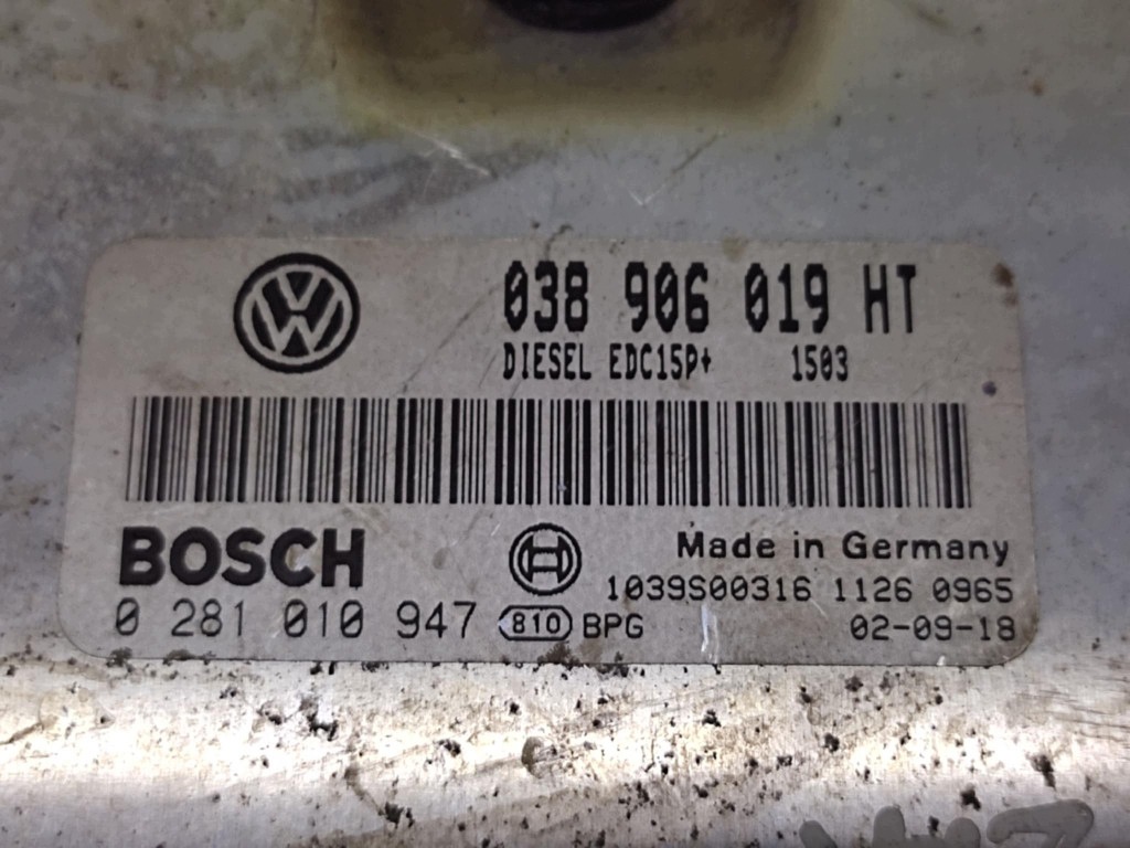 SEAT IBIZA III control unit of the engine 0281010947