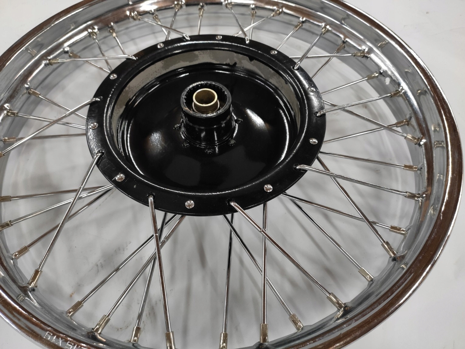 M-72 Kolo Kola Polobuben Černá Nábojka Ráfek Chrom