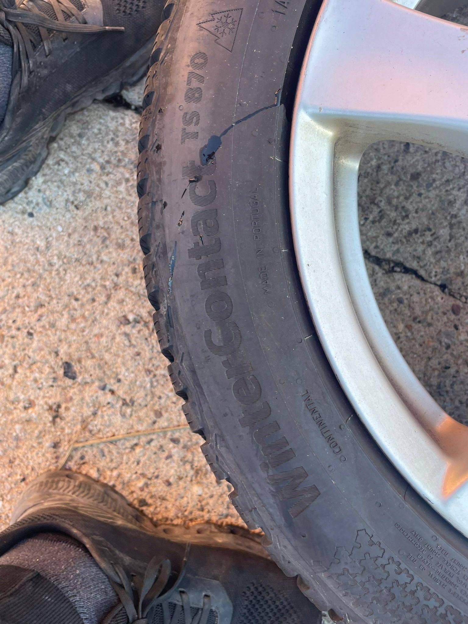 wheels discs aluminium tyre CONTINENTAL 225/50R17 ZIMA