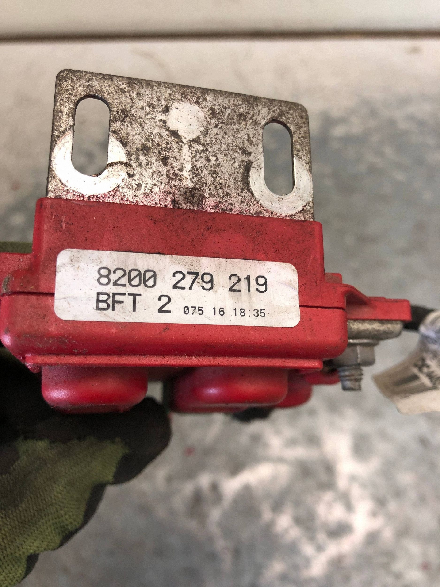 terminal plus RENAULT TWINGO III 8200279219