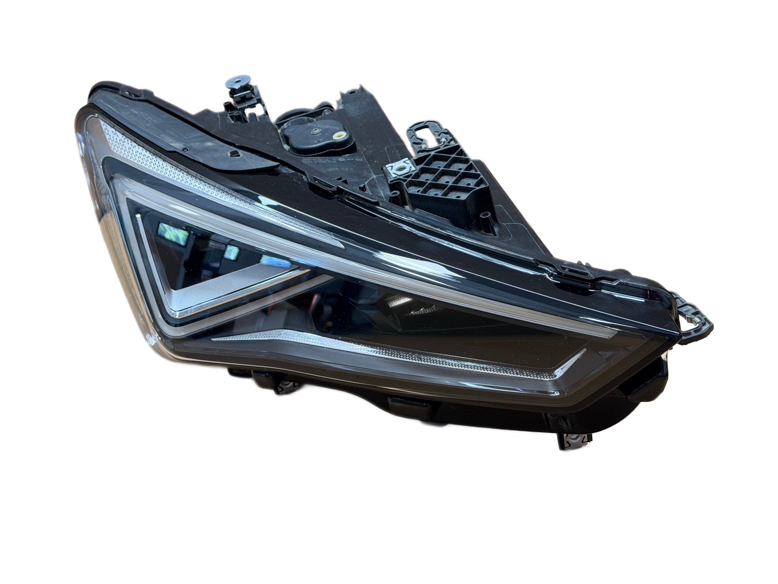 CUPRA FORMENTOR light right MATRIX 5FG941036B
