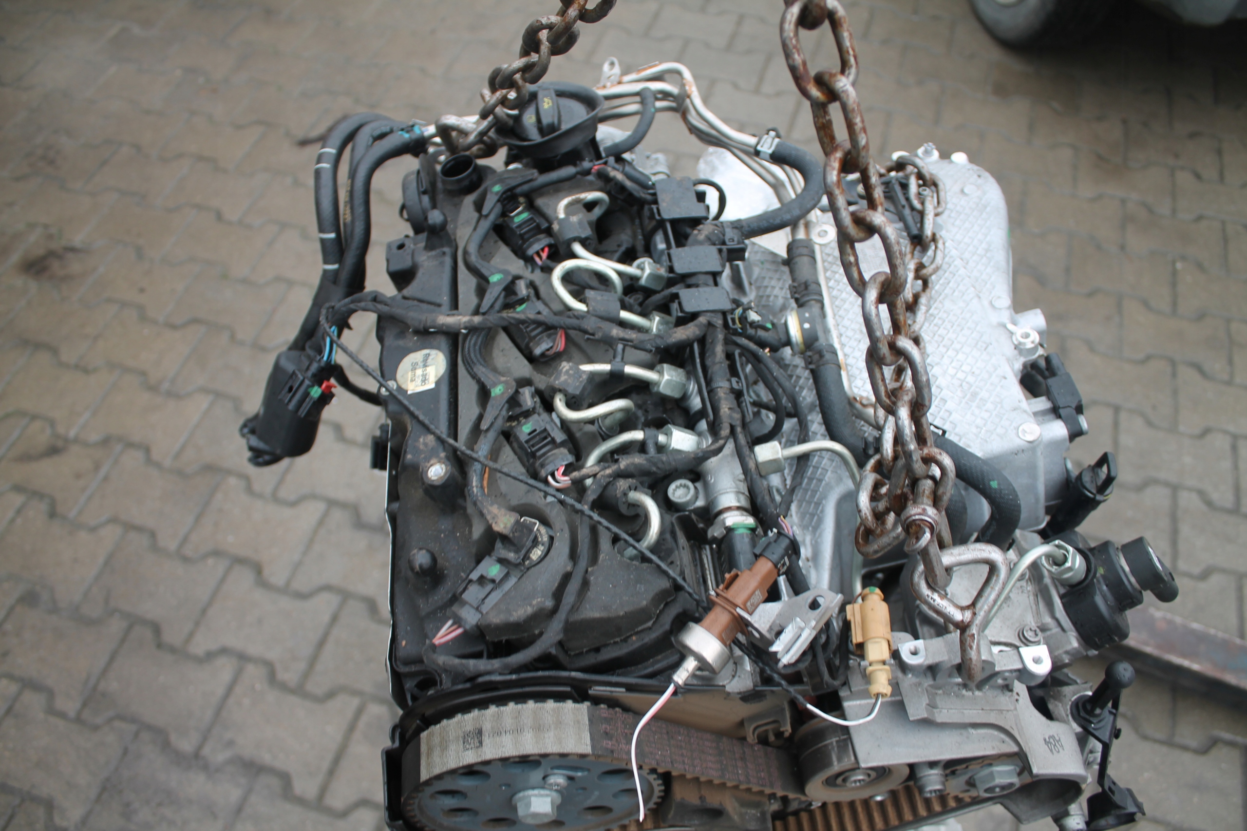 engine complete AUDI 2.0 TDI DEZ 30TYS KM without TURBO