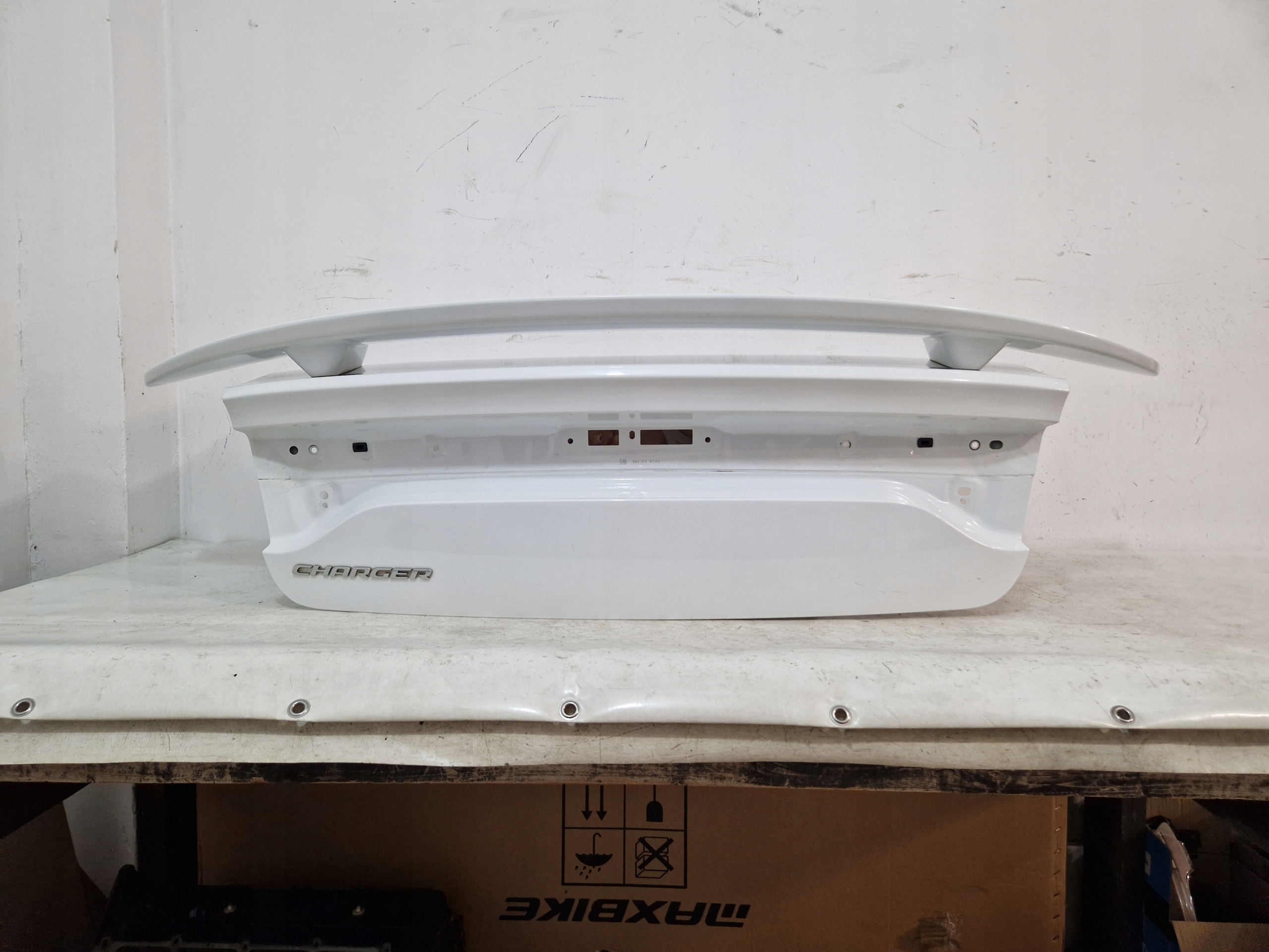DODGE CHARGER 2015 trunk door boot PW7 + SPOILER