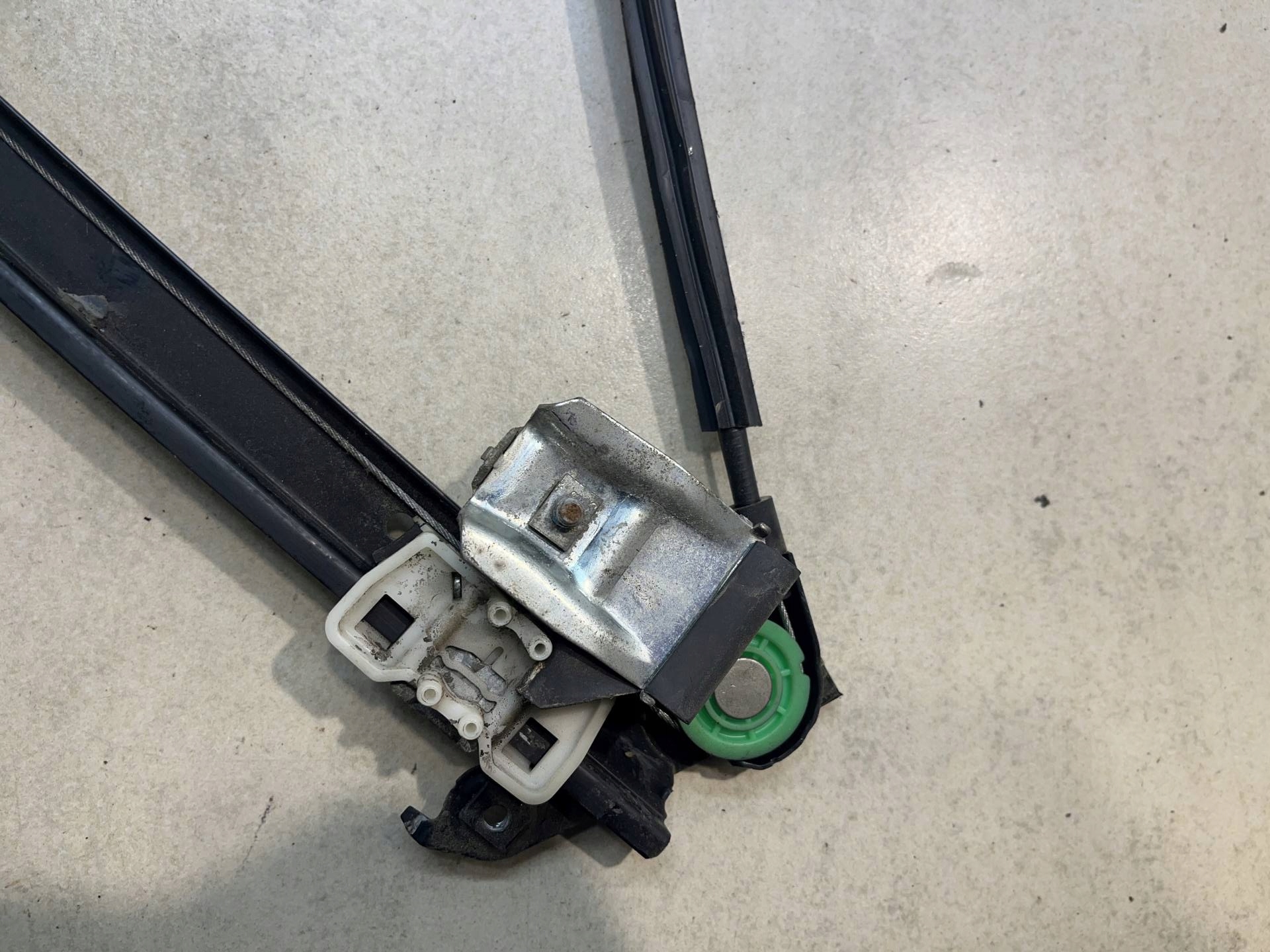 window regulator left rear part GALAXY 1.9 TDI FL TR37M3959811