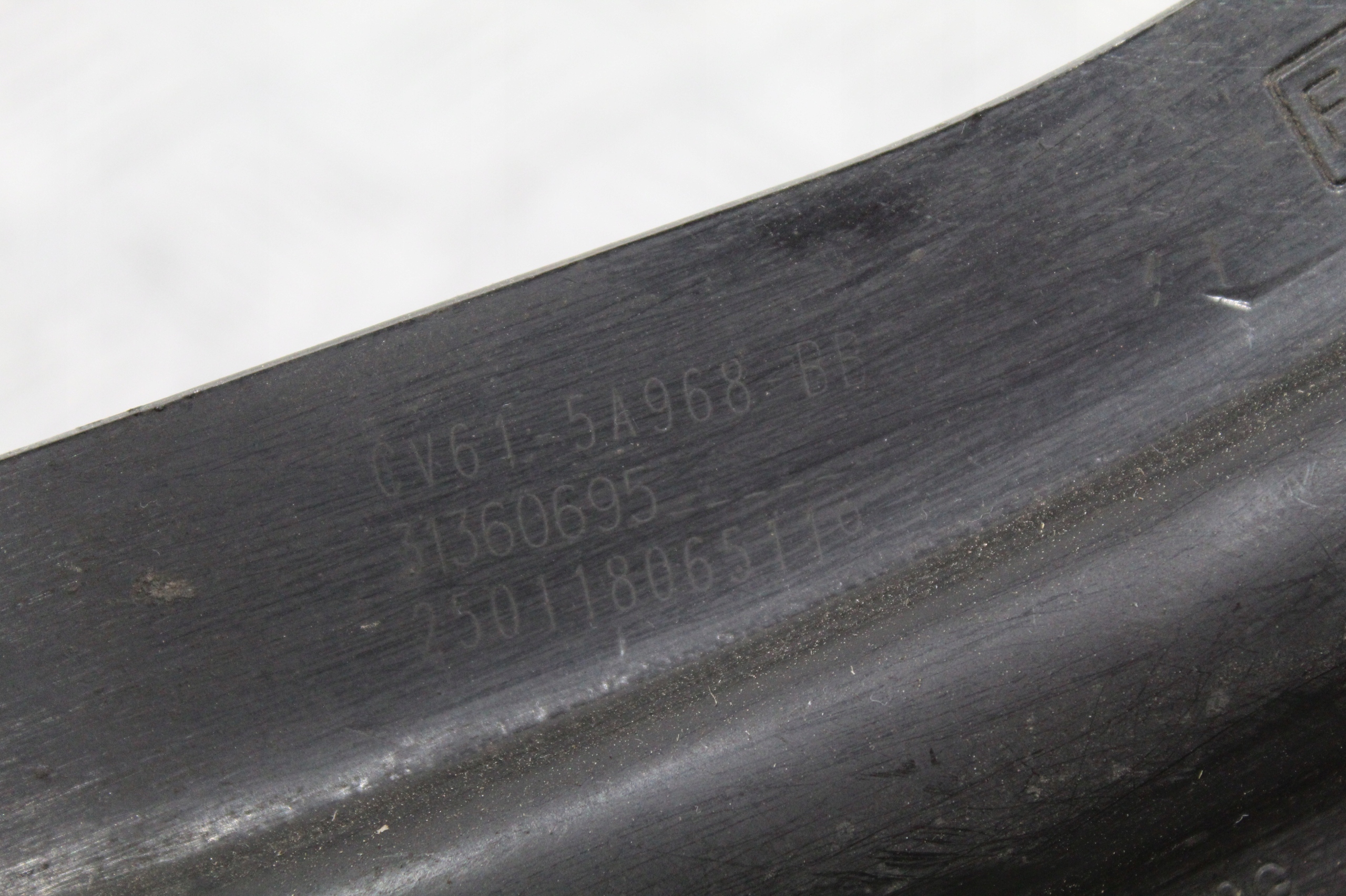 swing right rear part VOLVO V40 CROSSCOUNTRY