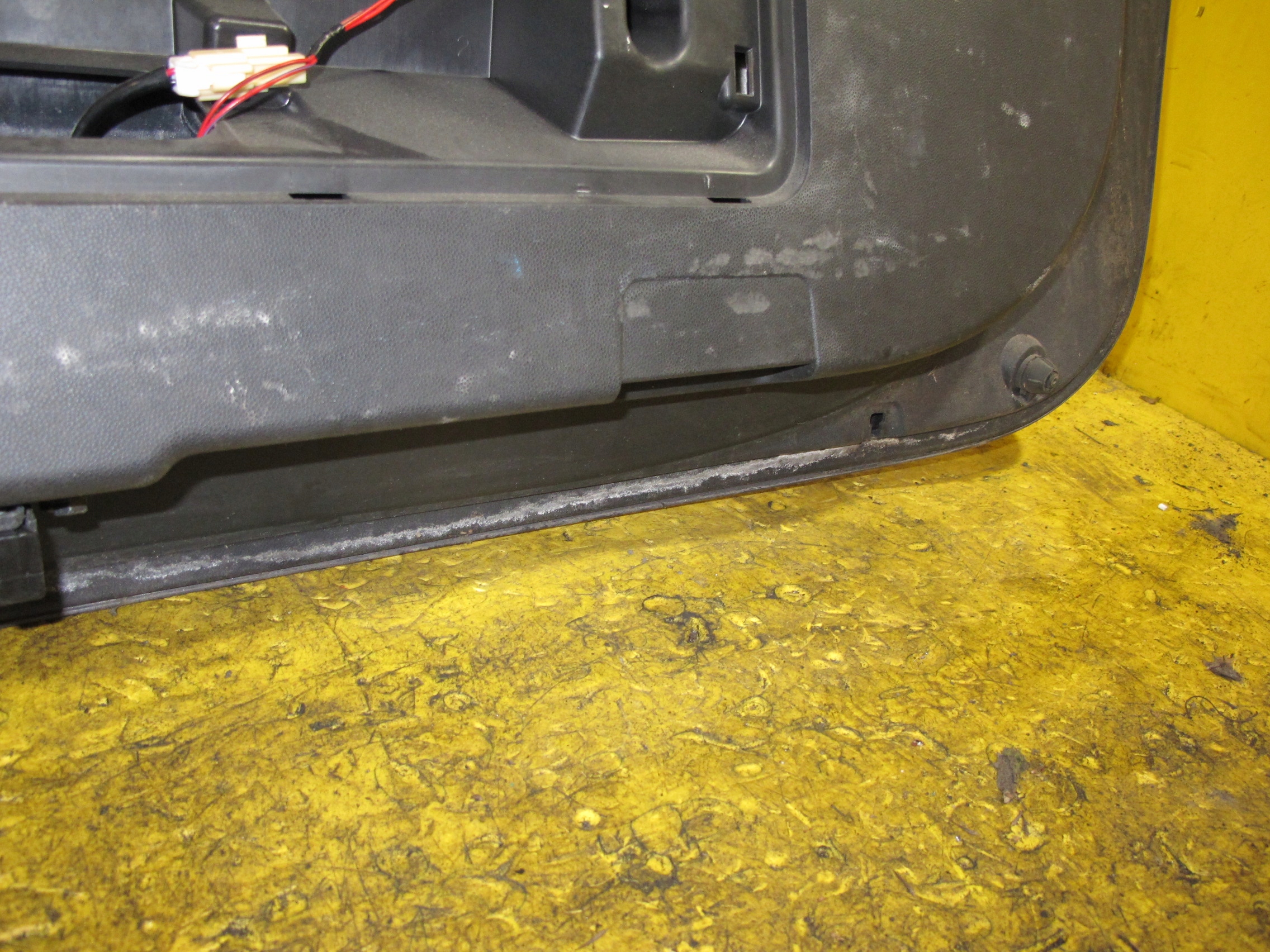 MAZDA 5 window trunk door boot 05-10 32S