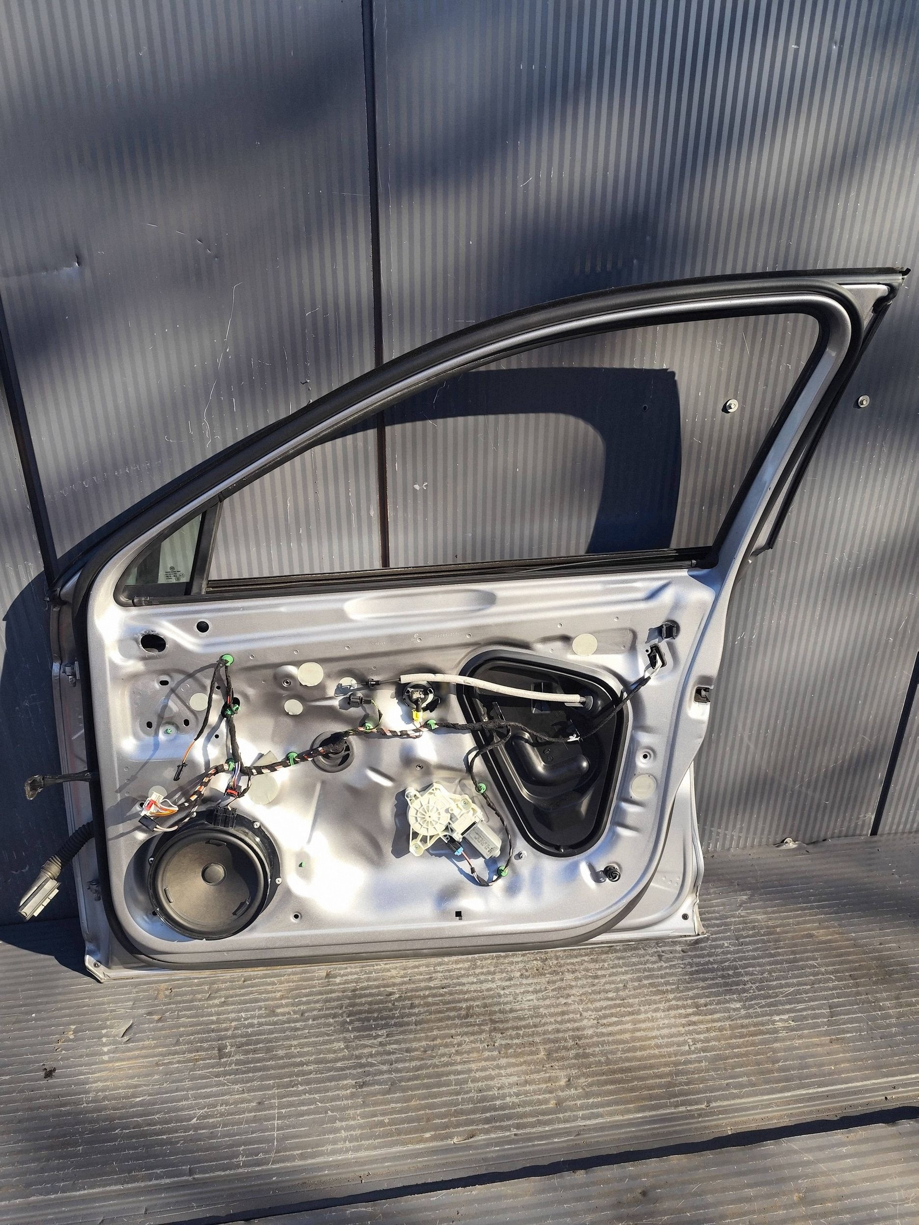 VW PASSAT B8 LIFT door front right complete dismantling