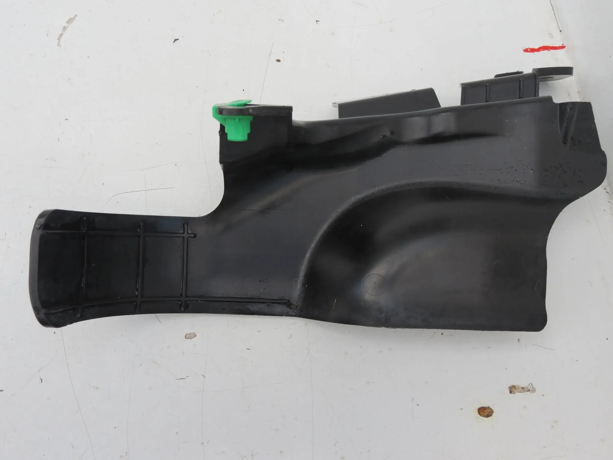 Schmutzfänger Blende Abdeckung VOLVO XC60 II 31497985