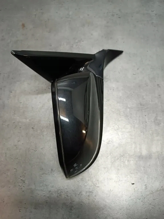 BMW 2 F22 F23 LUSTERKO PRAWE KOL.475 Numer katalogowy części E1021185
