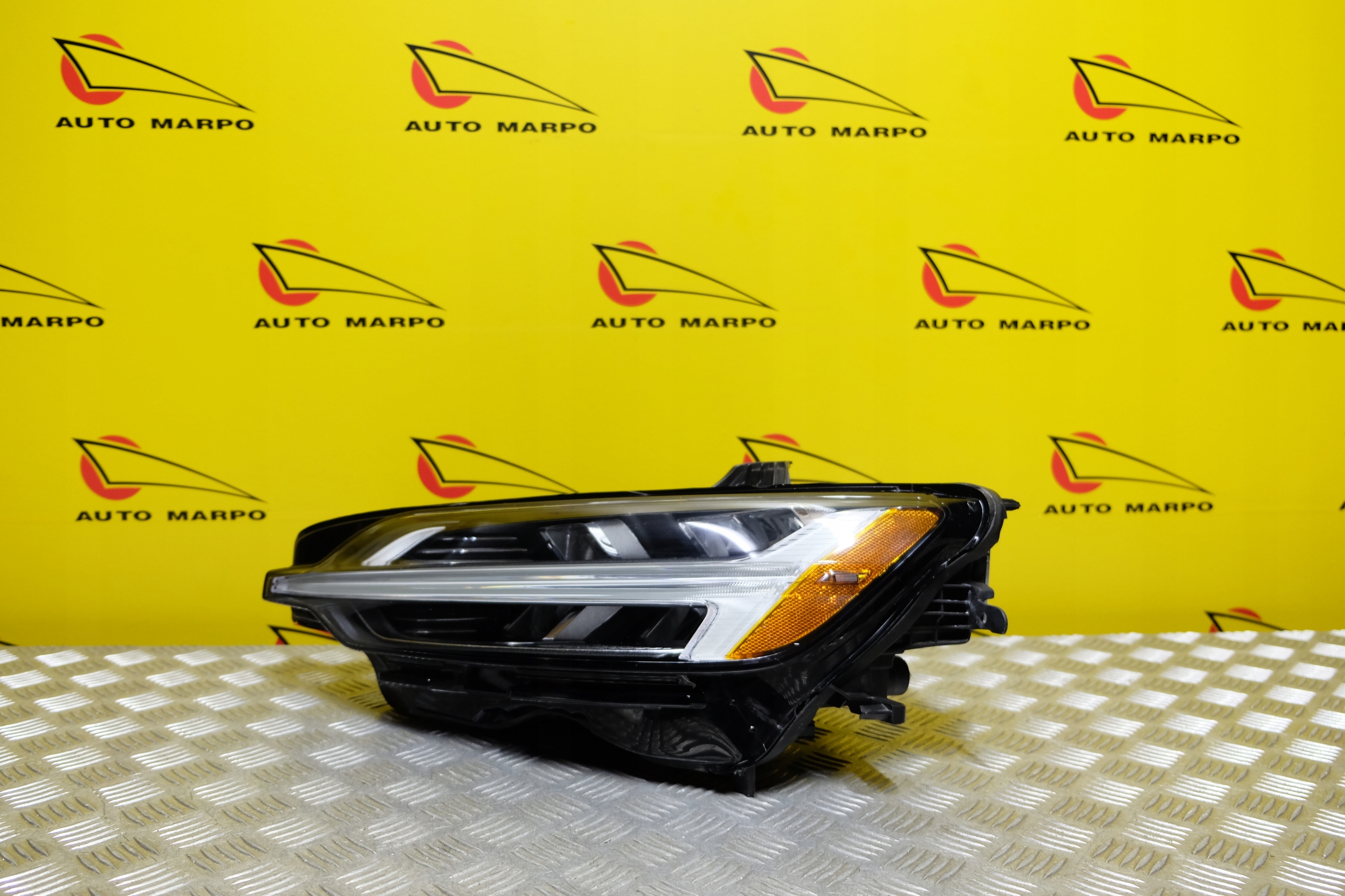 VOLVO S60 V60 2018- REFLEKTOR LAMPA MID LED L USA Strona zabudowy lewa