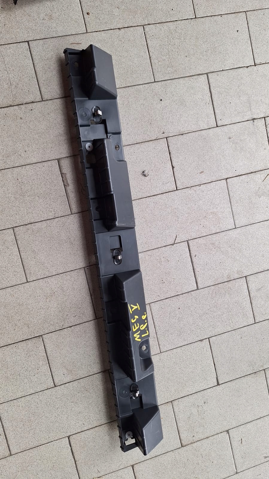 Console Support plaque Jupes MEGANE V E-TECH 764594124R 764A98977R 764A81854R