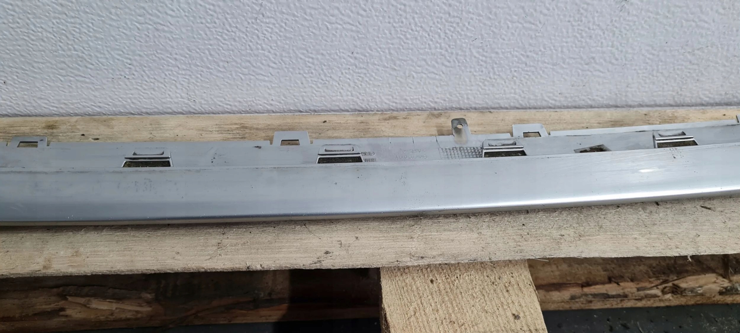 S3 8V berlina A3 modanatura Paraurti CHROM SPOILER 8V5807110