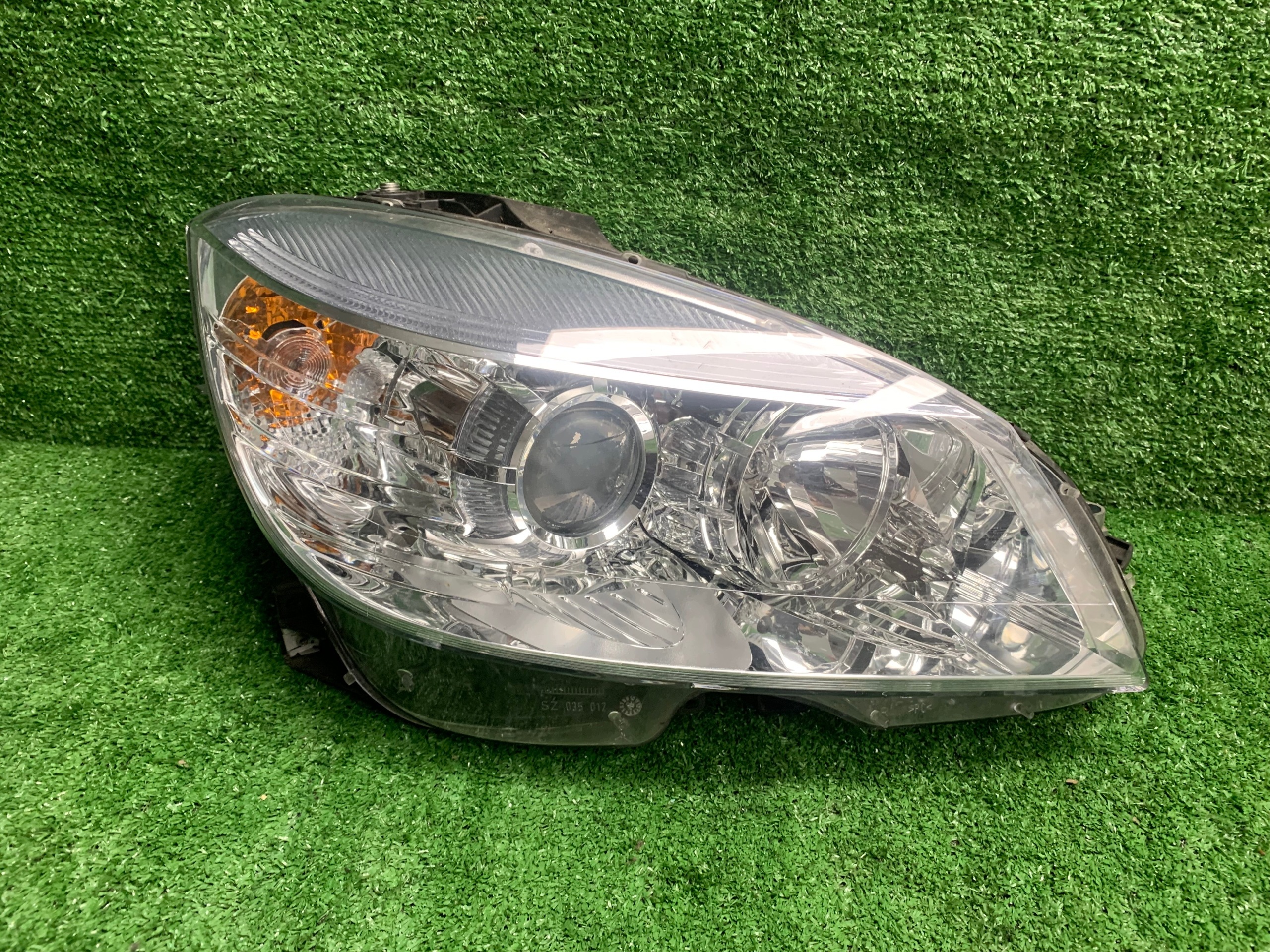 REFLEKTOR right right left left light front EUROPA MERCEDES C-KLASA W204