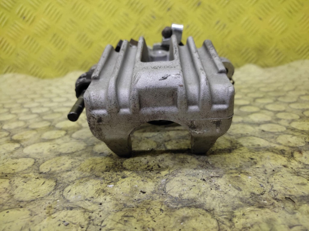 AUDI A3 8L caliper brake left rear part
