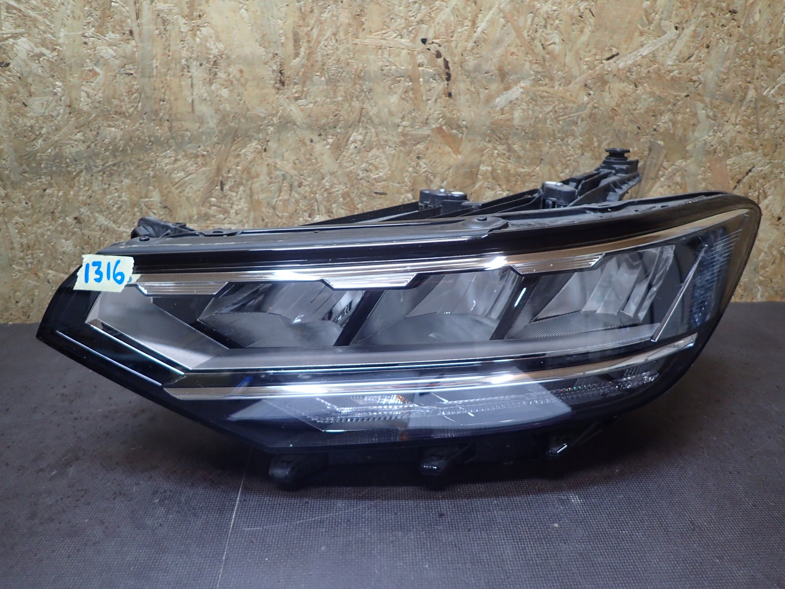 LIGHT FRONT LEFT VW PASSAT B8 LIFT FULL LED