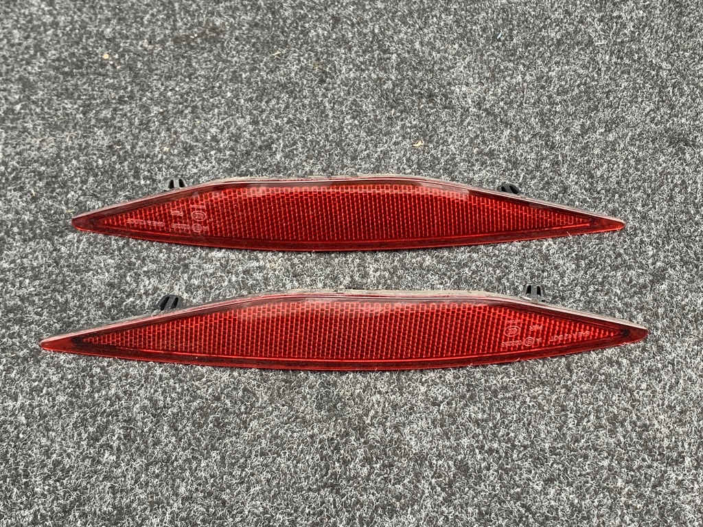 5G0945105 - VW GOLF 7 VII 2012-ВІДБЛИСКИ ЗАДНЬОГО БАМПЕРА В ЗБОРІ