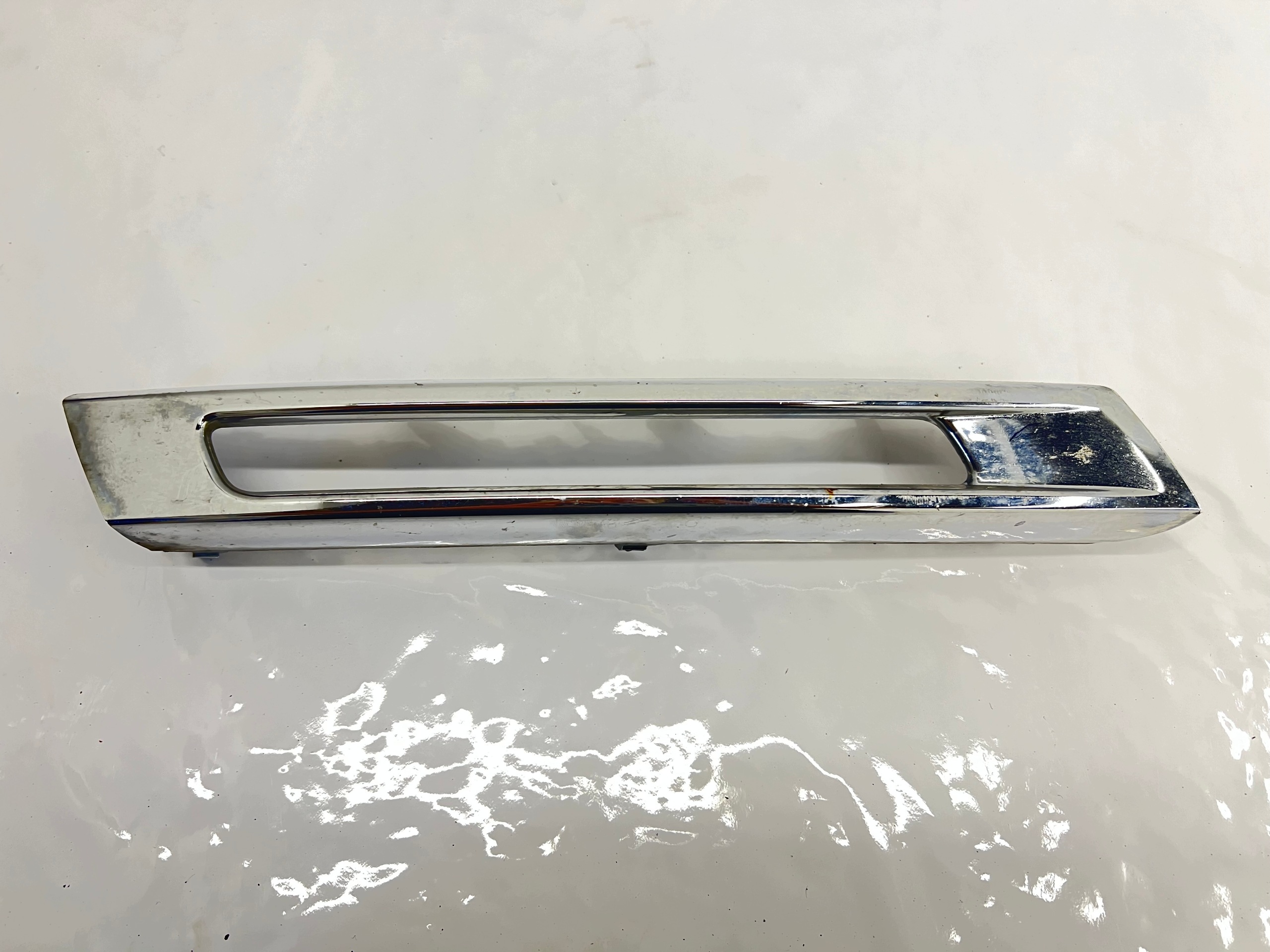MERCEDES ML 166 a1668850774 CHROM frame left OE