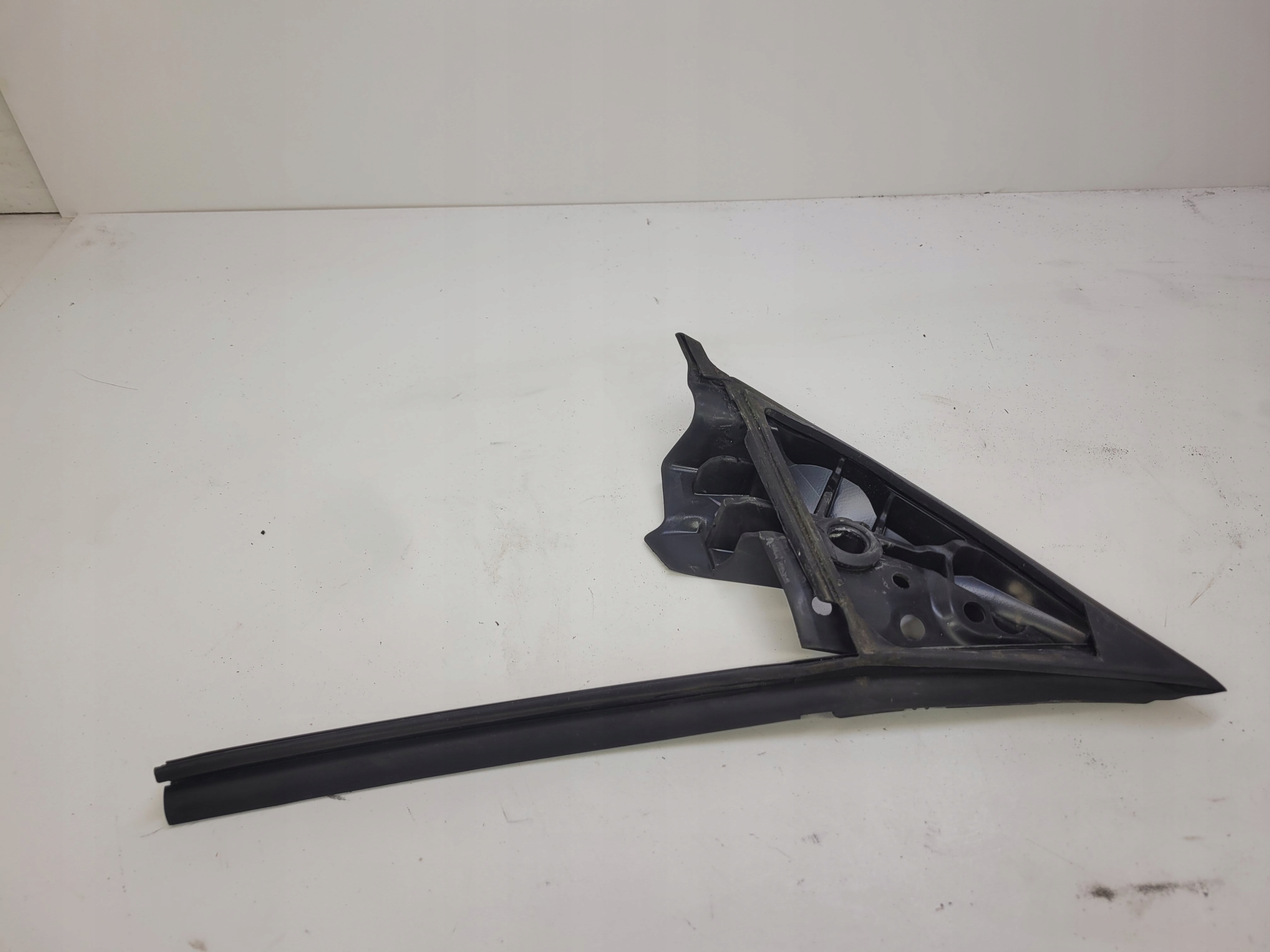 gasket windows left AUDI A3 CABRIO 8P7837565