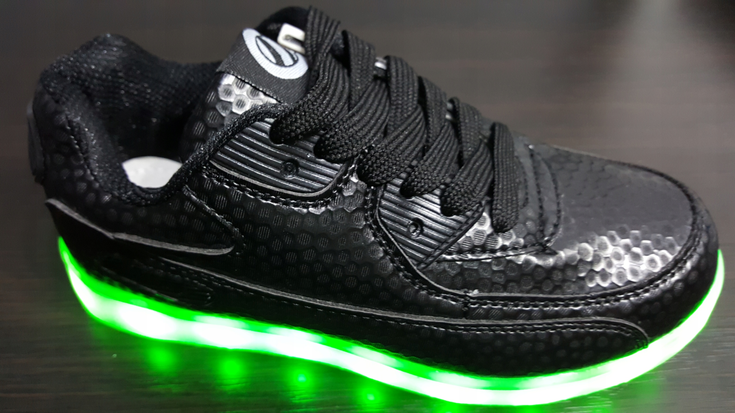 DZIECIĘCE BUTY LED ŚWIECĄCE SHUFFLE DANCE BLACK 28 Kod producenta BUTY_import