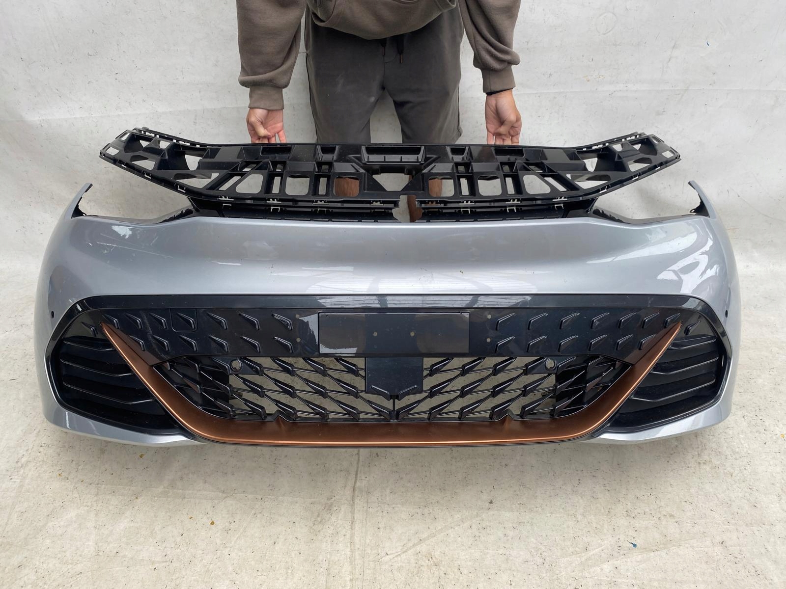 CUPRA BORN 10E 21- bumper front front grid cover support 10E807217H