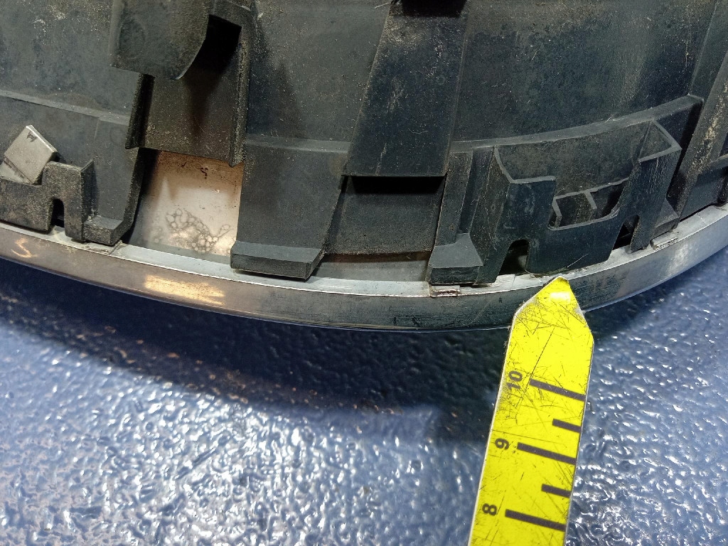 seat Toledo III ALTEA Leon II решетка радиатора 5P0853654