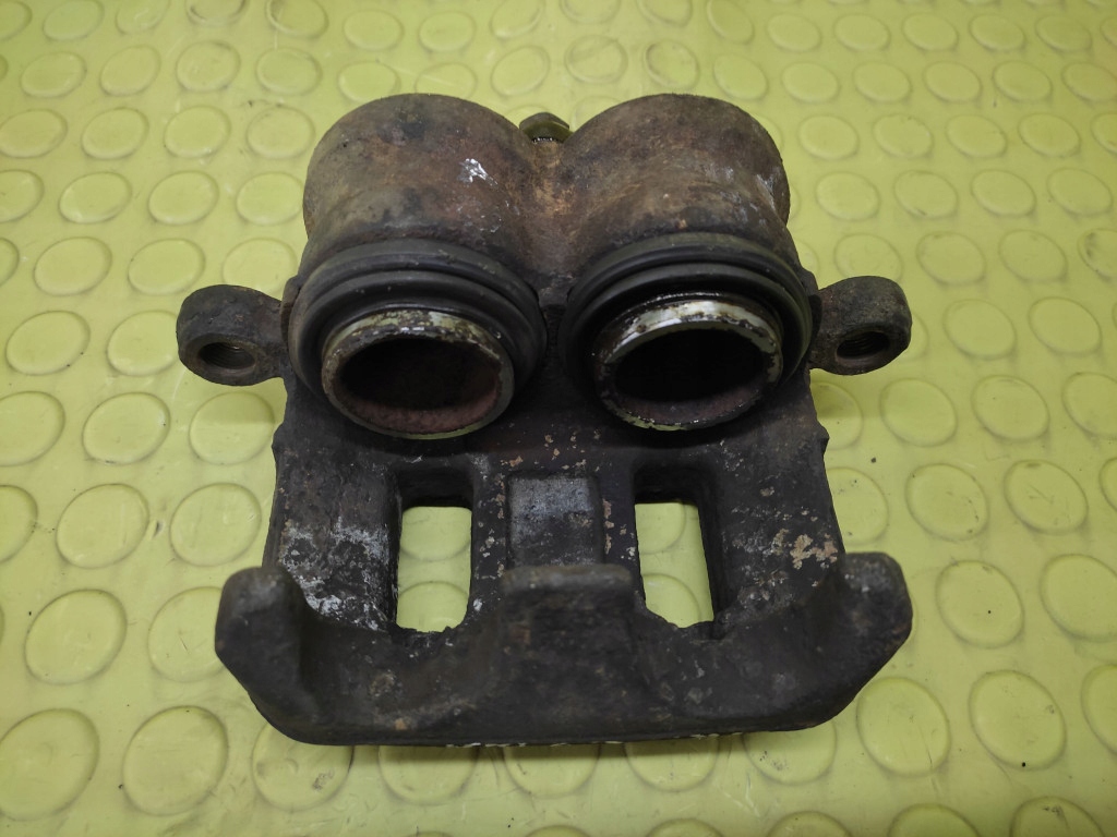 MITSUBISHI PAJERO 3 3.2 DID caliper left front