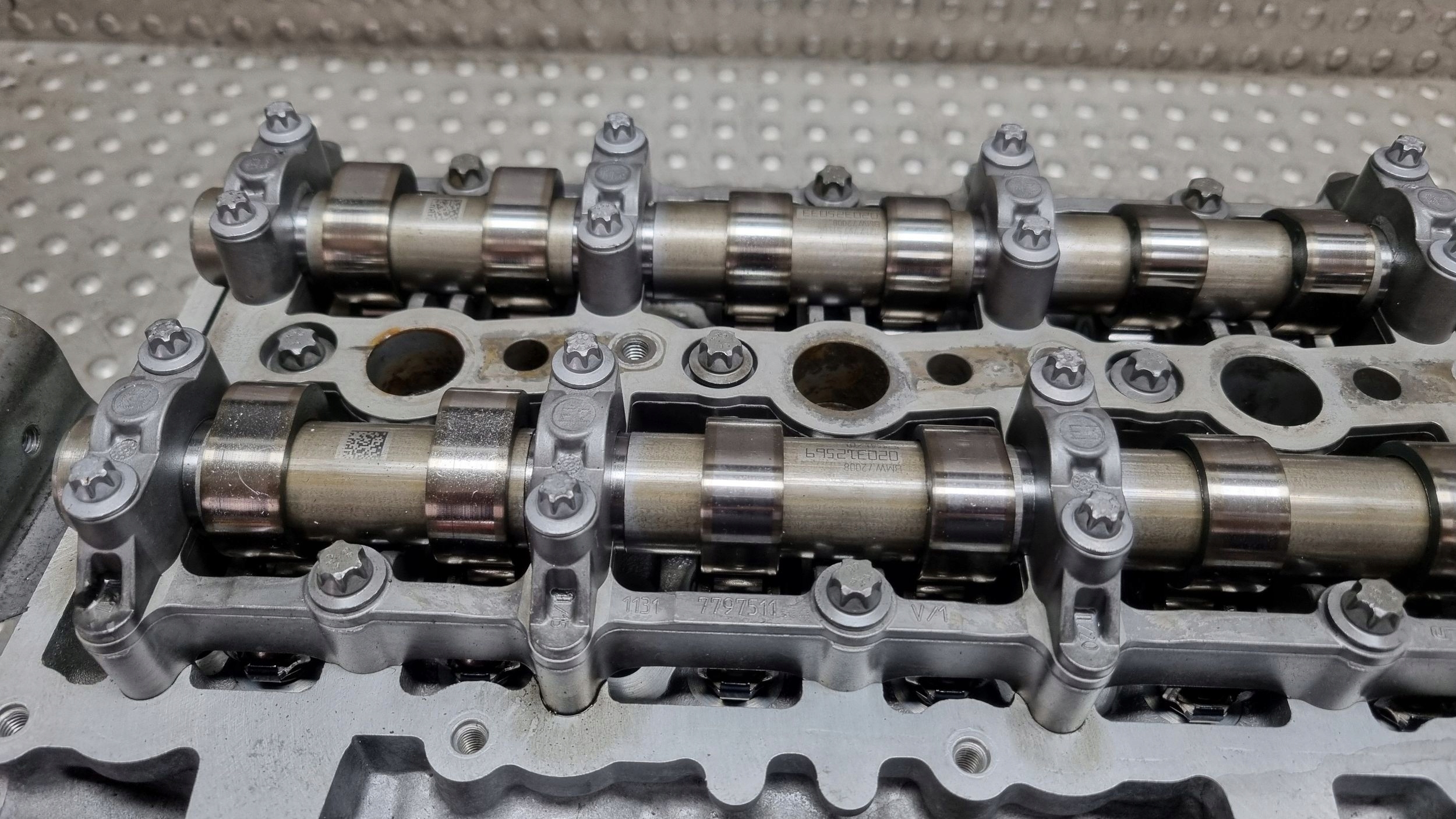 head. of the engine 7781098 BMW E60 E61 E81 E83 E84 E87 E90 E91 E92 2.0D N47