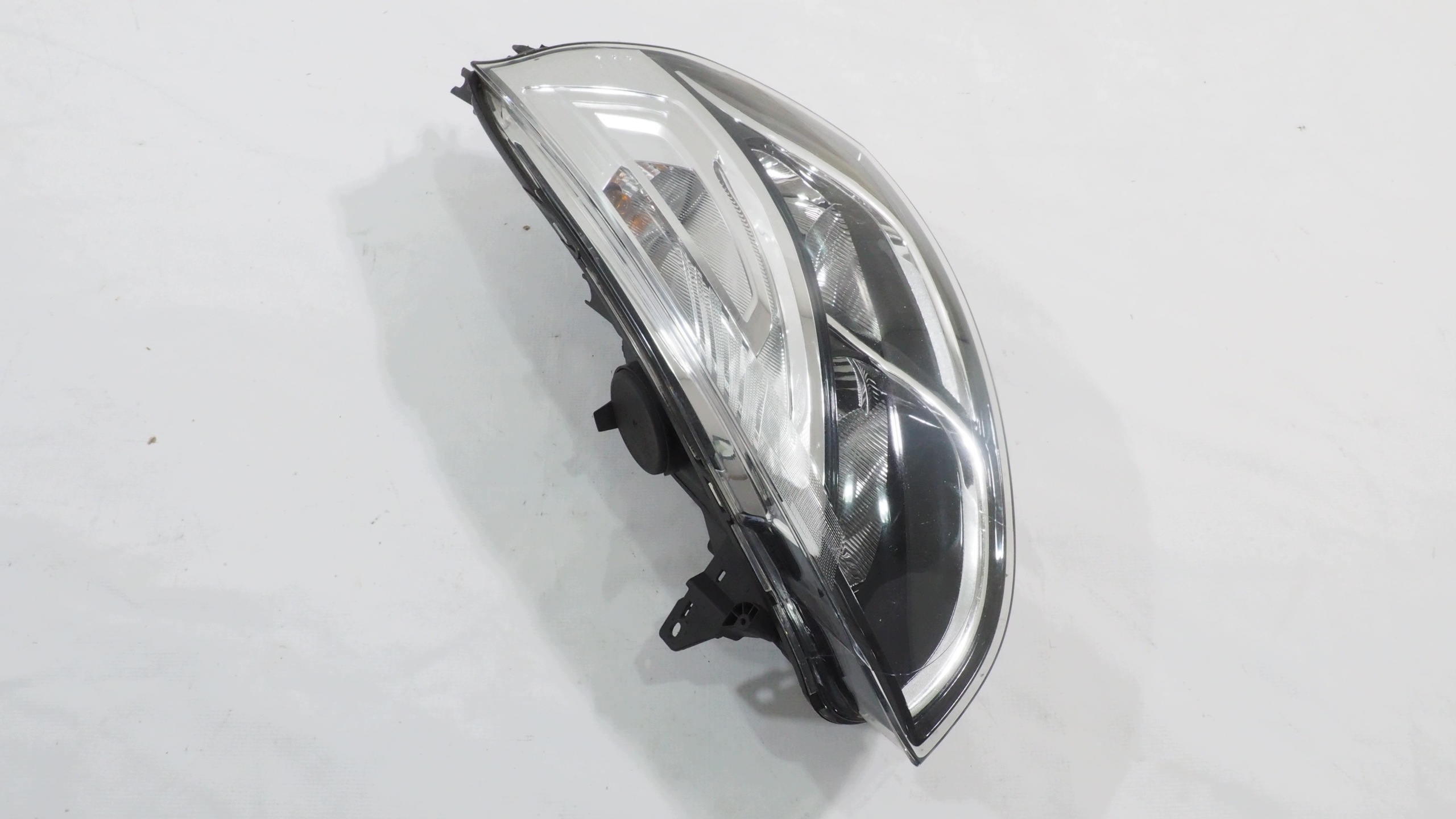 Renault Clio IV light left front 260600373R