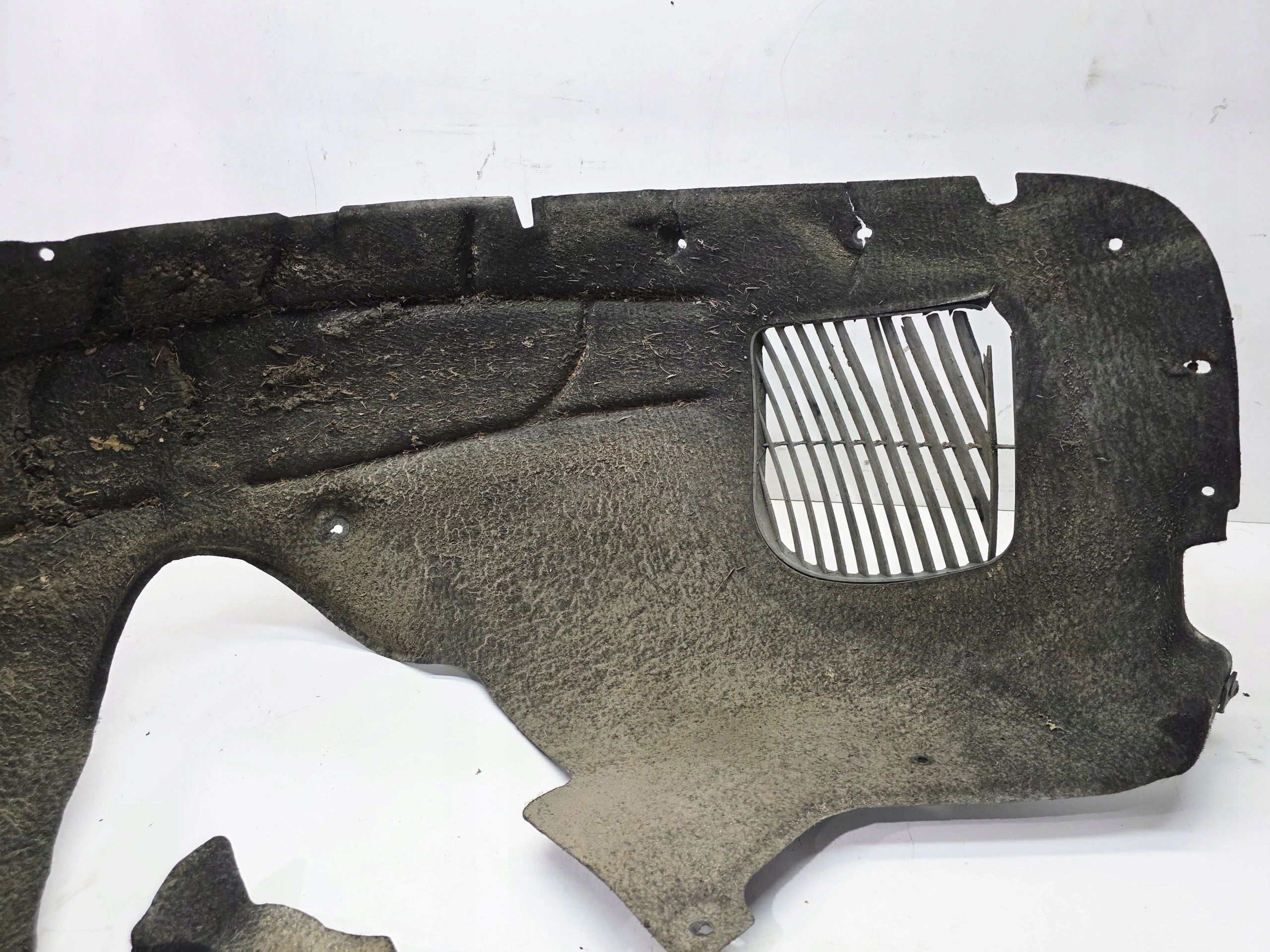 mudguard MATERIALOWE right front AUDI Q7 4L 4L0809962 3/26