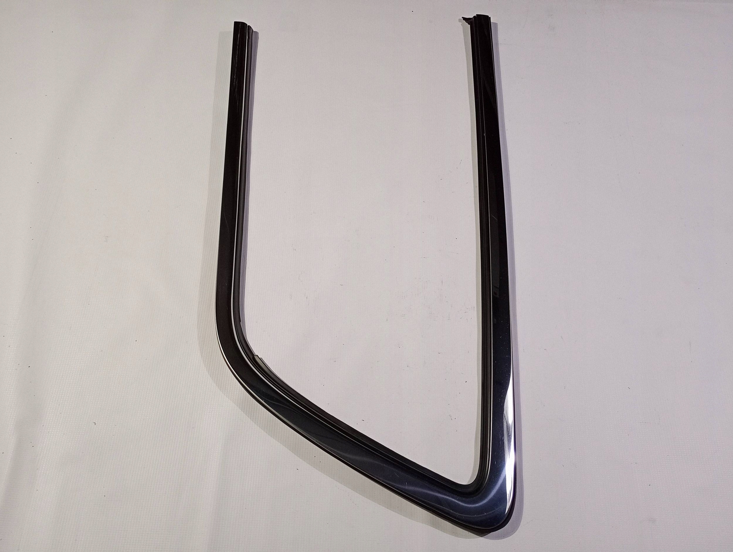 moulding frame Chrom windows left rear part Chrysler Pacifica 2021