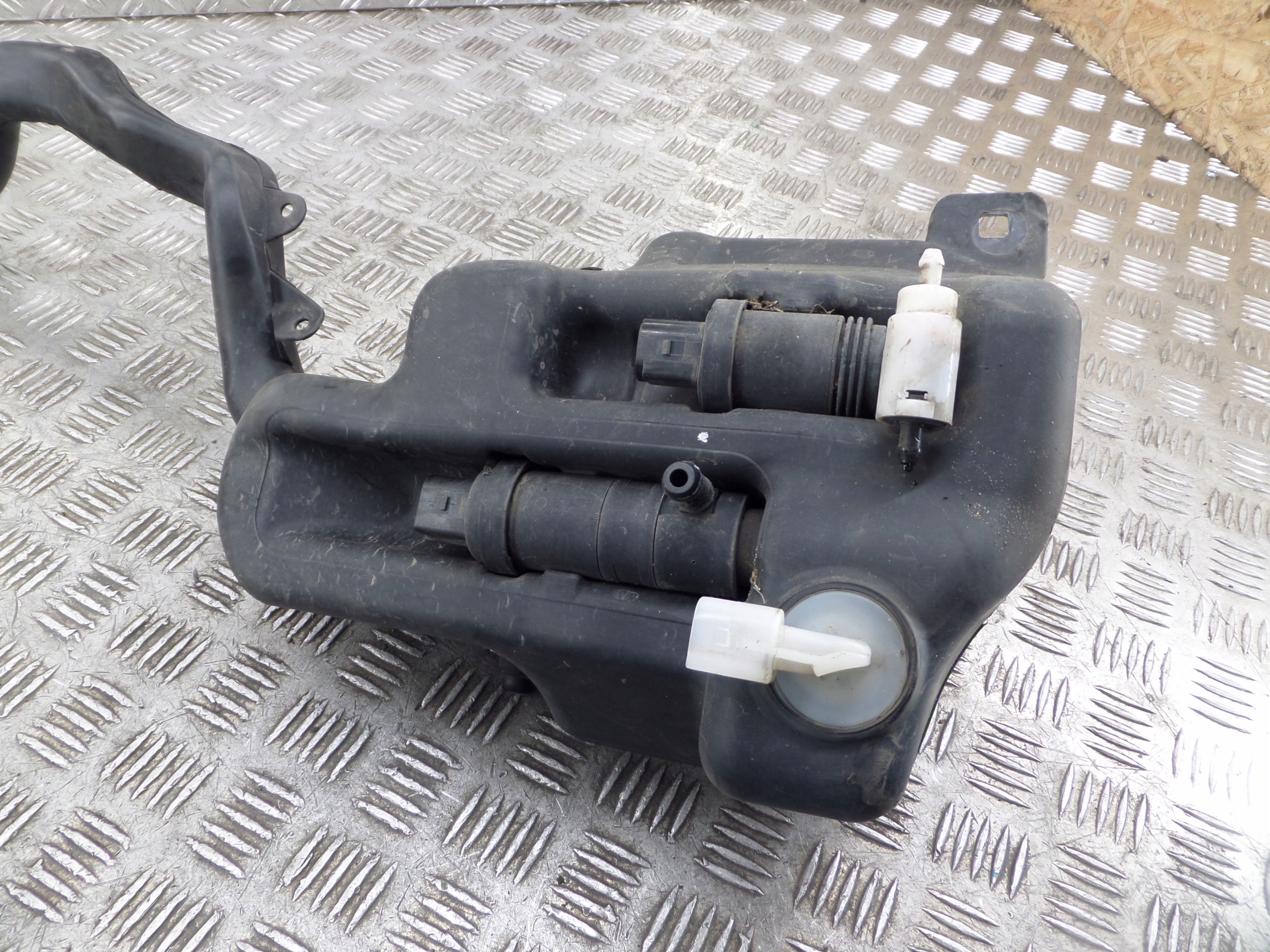 MERCEDES A-class W176 tank washers A2468690120