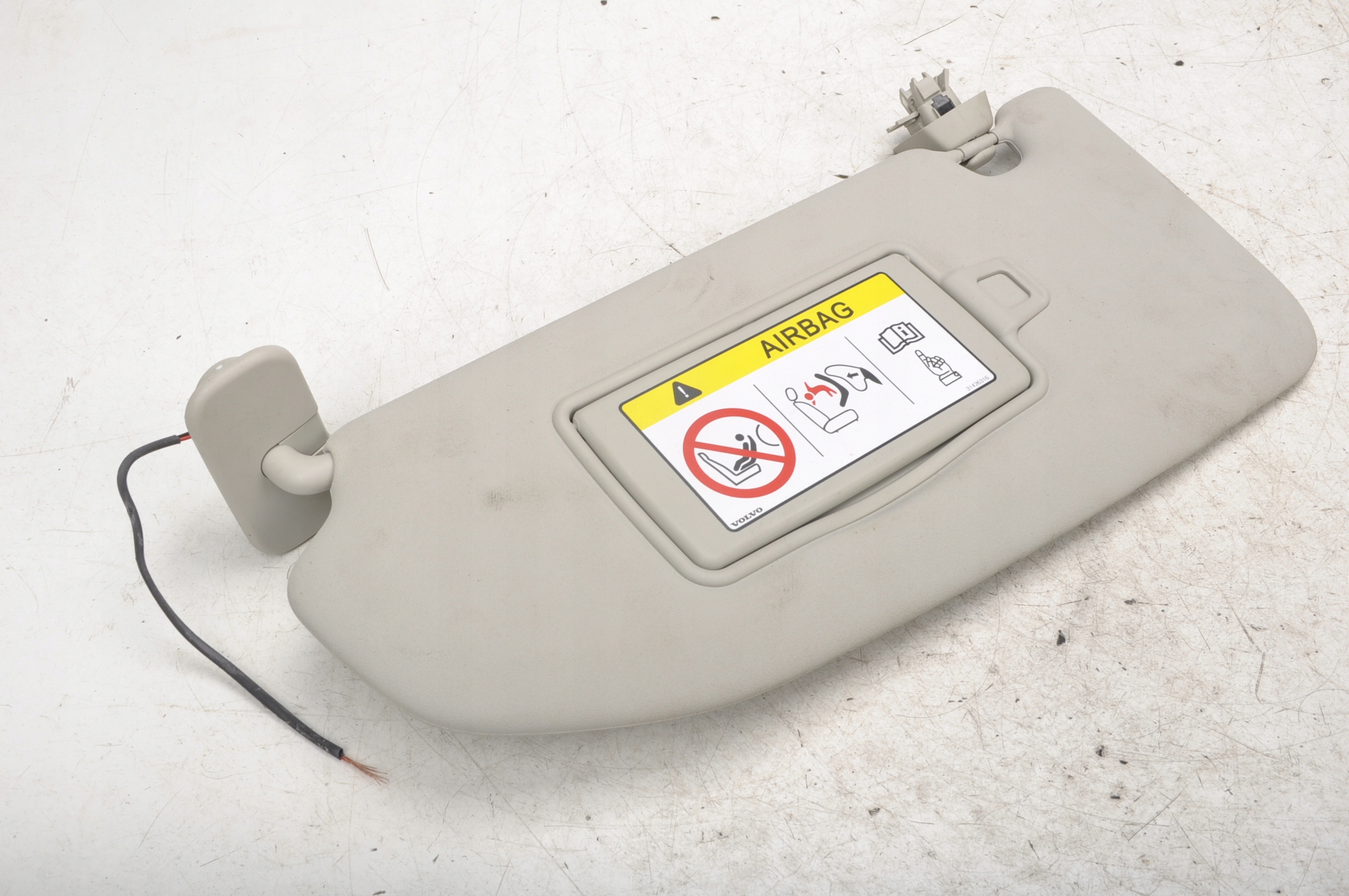 VOLVO XC40 II OSLONA SLONECZNIK LEWY 2019R