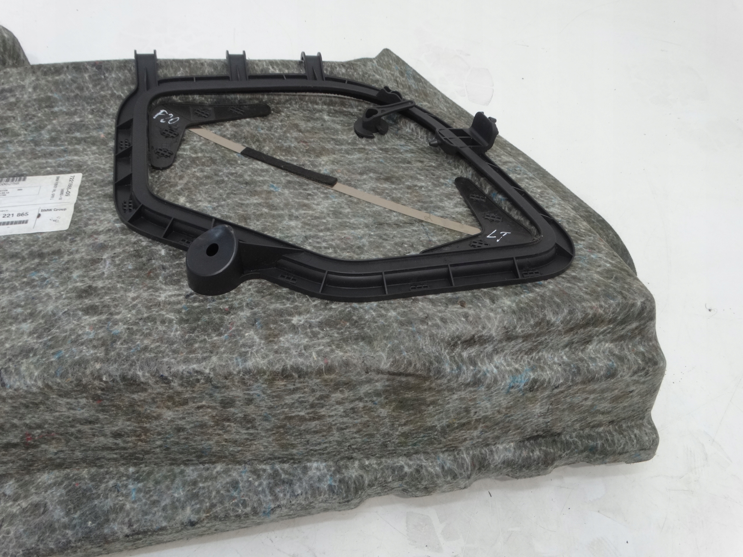 boot upholstery left rear part BMW F20 2013R. 51477221865