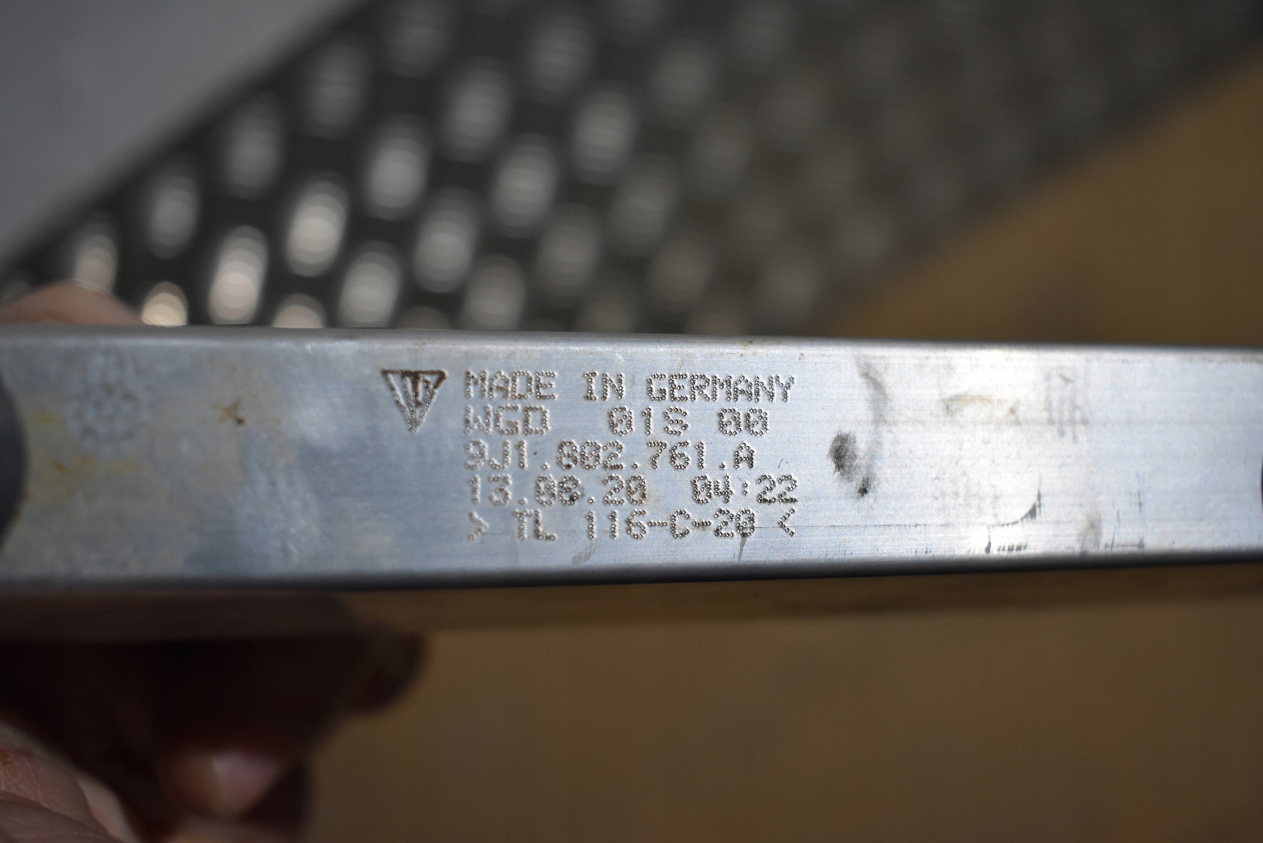 IDEALNA brace rear pillar PORSCHE TAYCAN 1