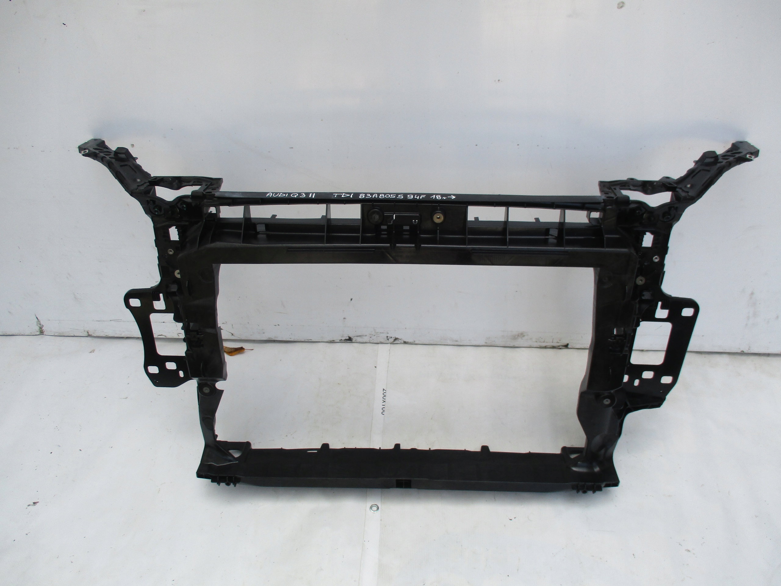 front body wall front Audi Q3 83A805594F